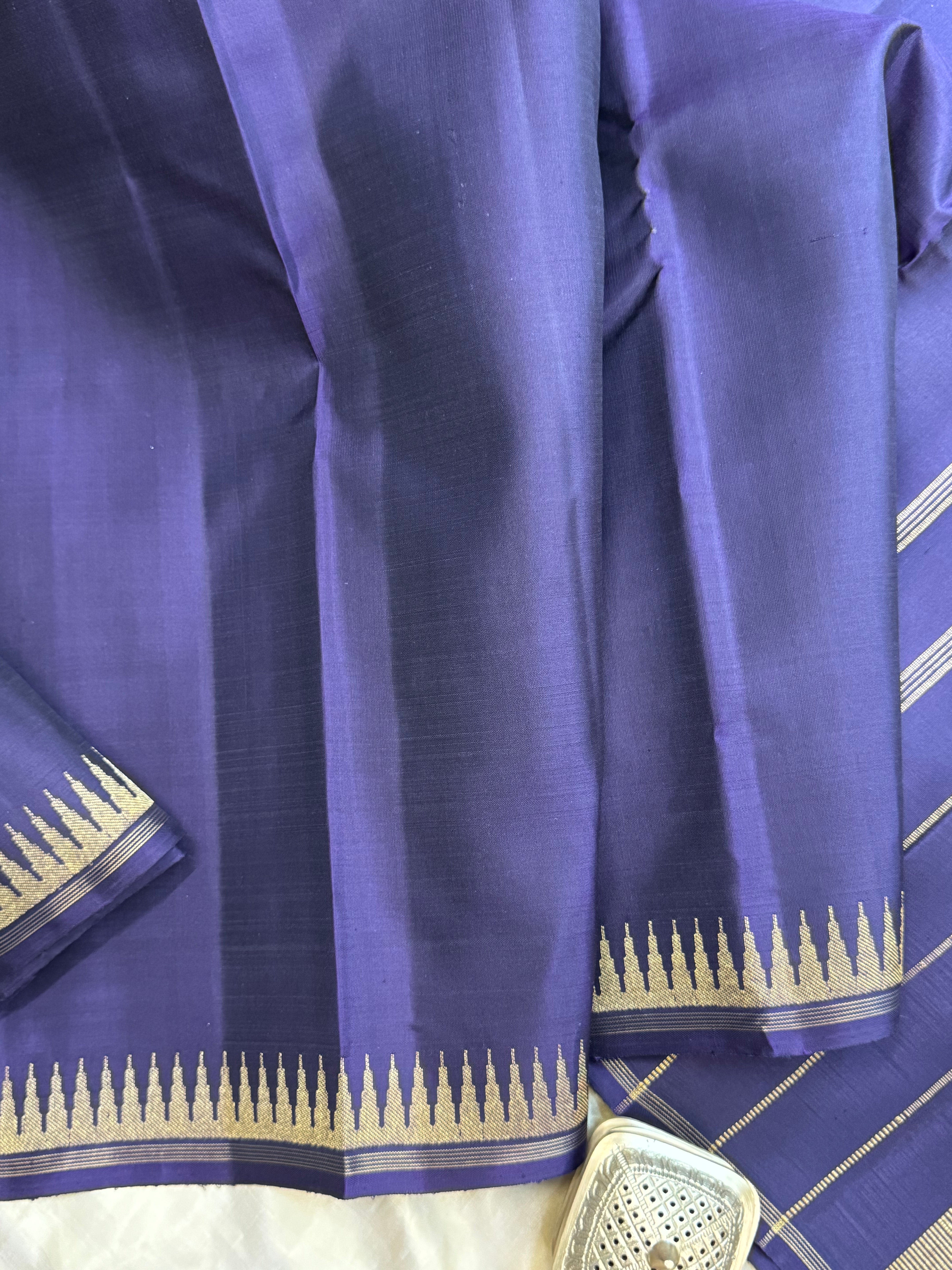 Dark bluish purple  small rekku / kanjipuram silk