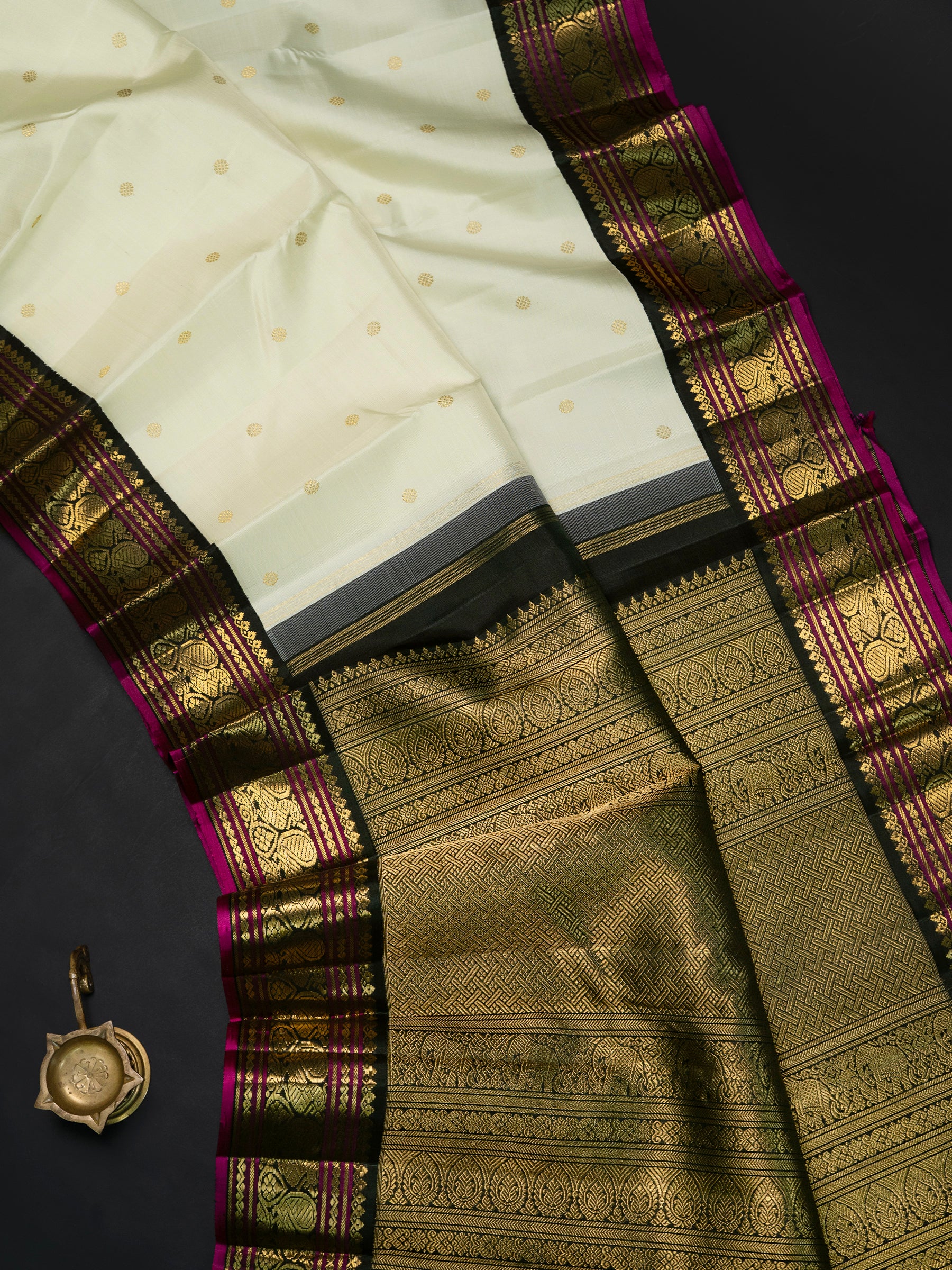 Off white adai Kai Korvai Kanjipuram Silk Saree CLSA10020