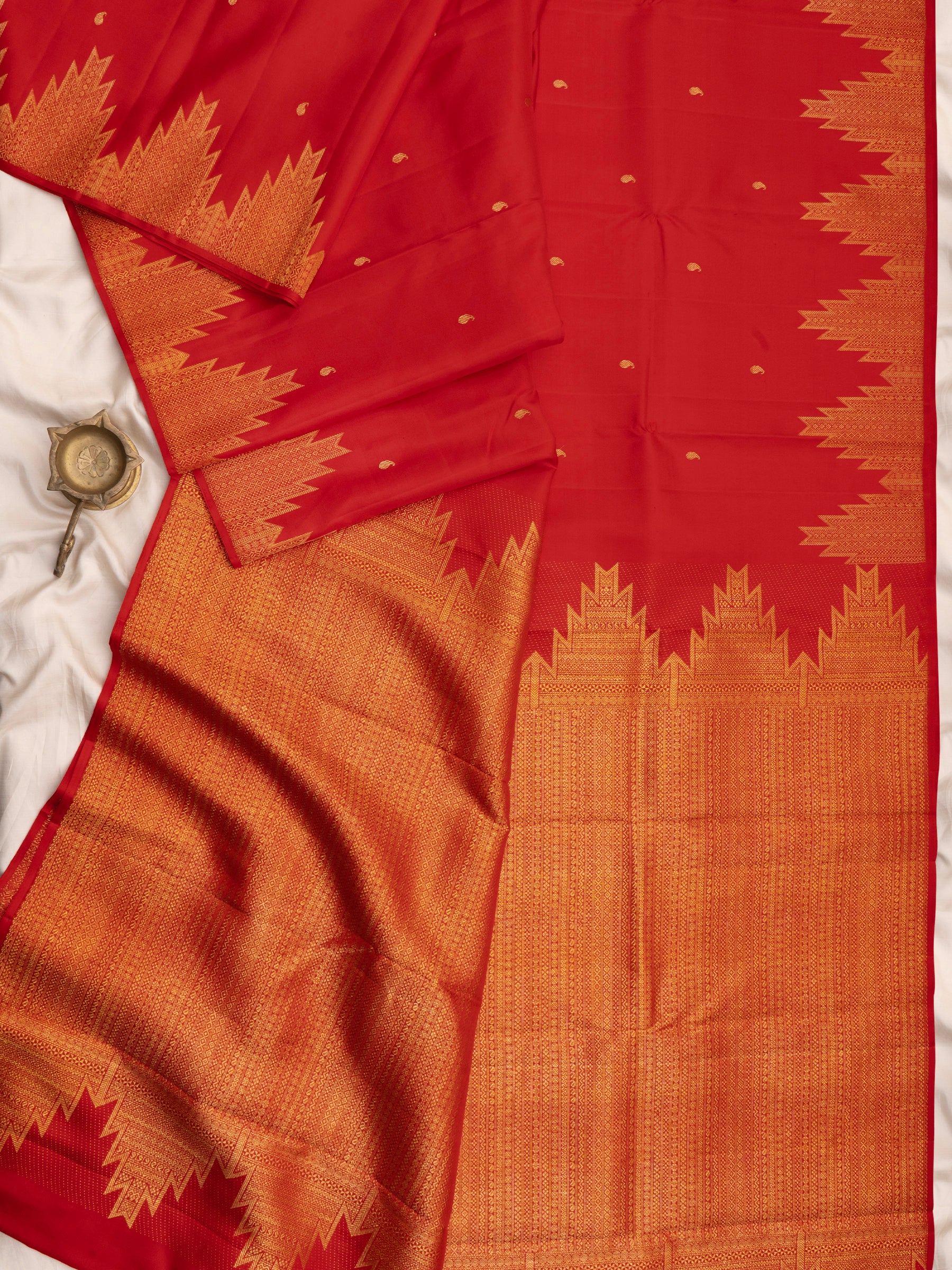 Red temple border/ Arani Silk Saree CLSA10061