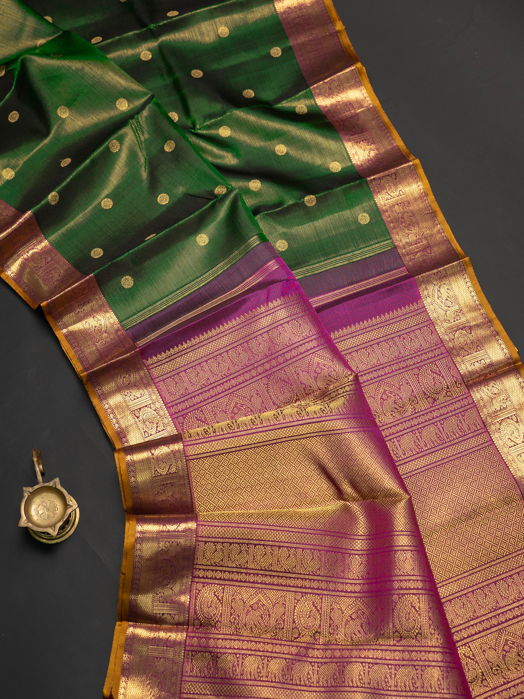 Dark green vairaoosi Kanjipuram Silk Saree CLSA10160