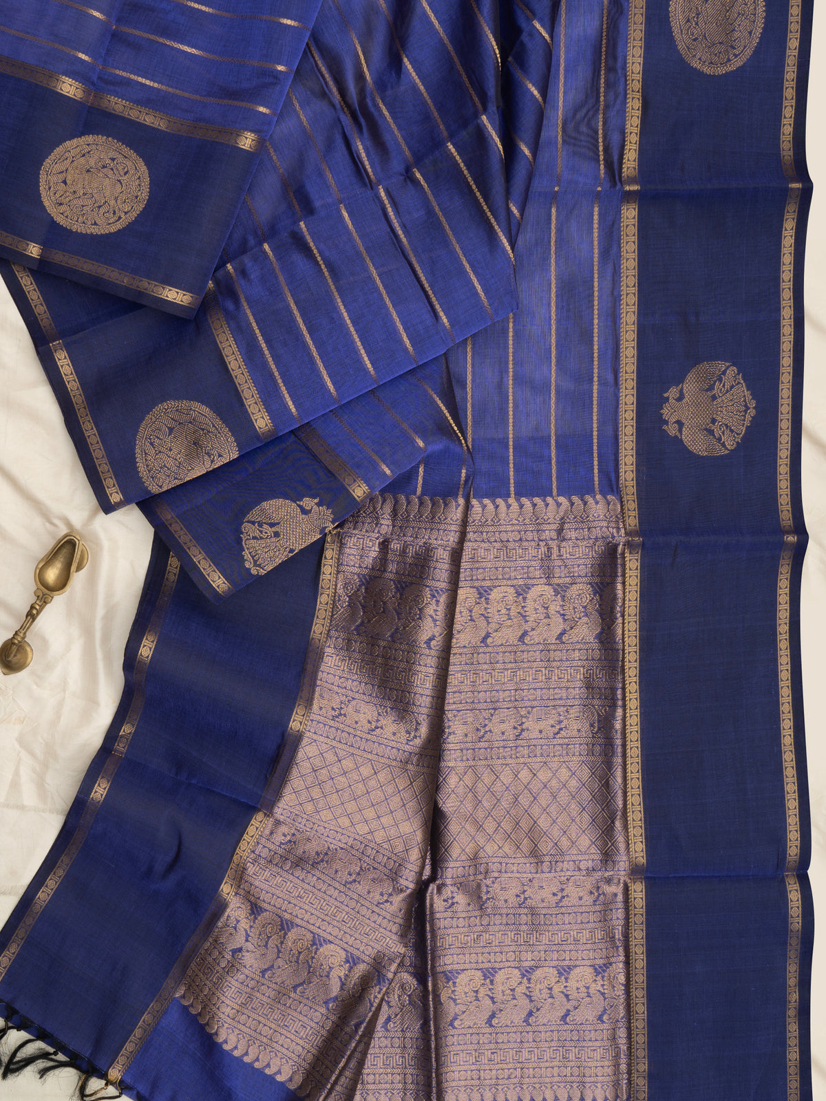 Veldhari iruthalaipakshi butta/Silk Cotton Saree CLSA10235