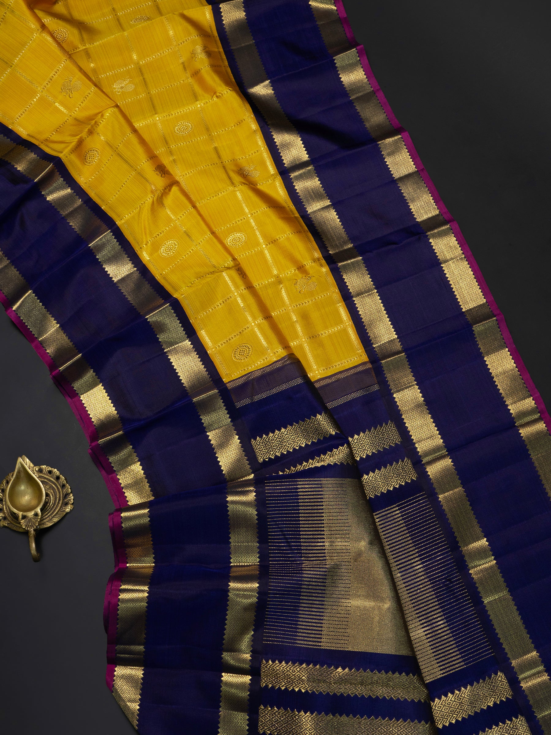 Mustard yellow Zari Kattam Korvai Kanjipuram Silk Saree CLSA10325