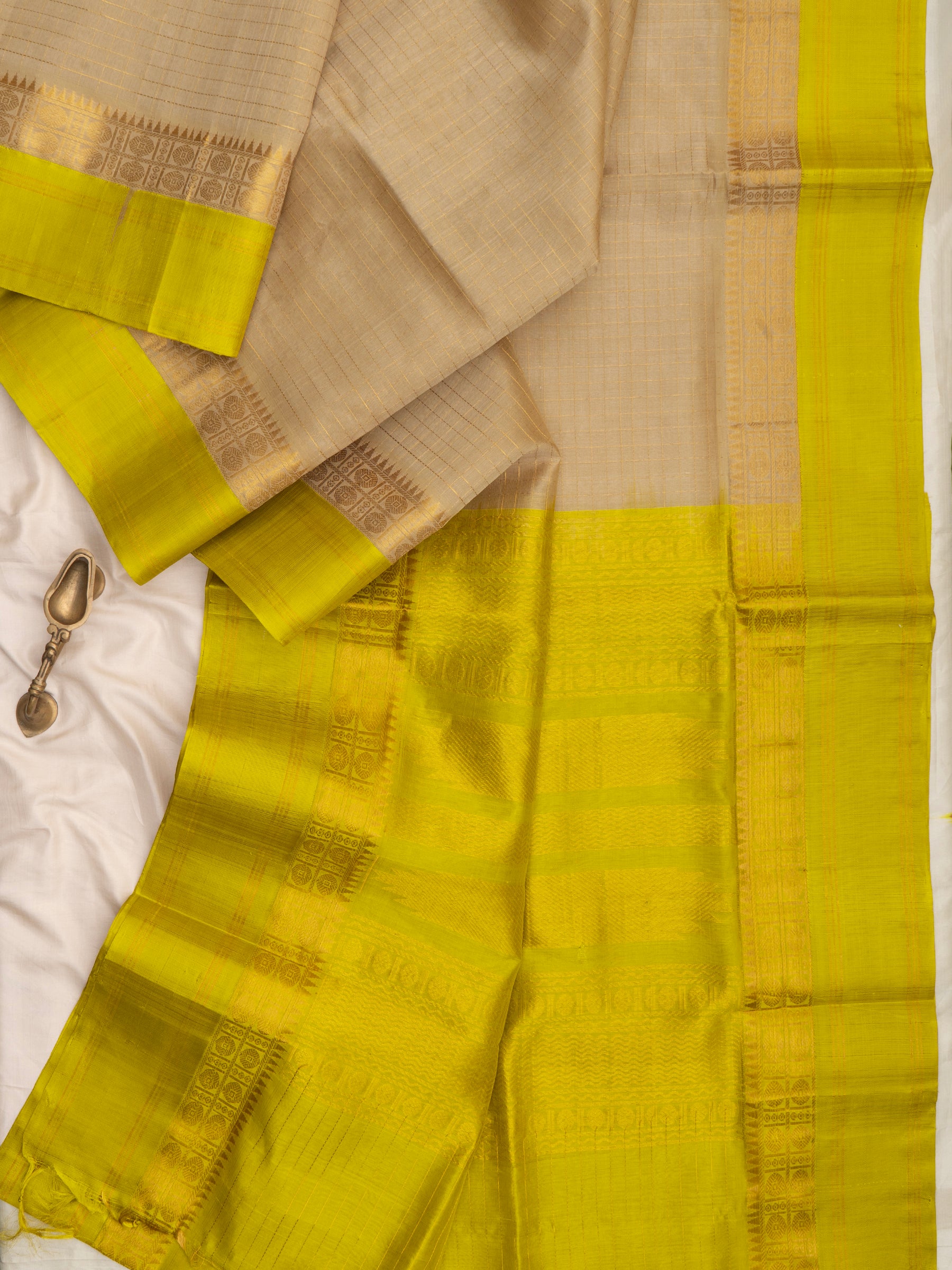 Creme and lemon green / Silk Cotton Saree CLSA10437