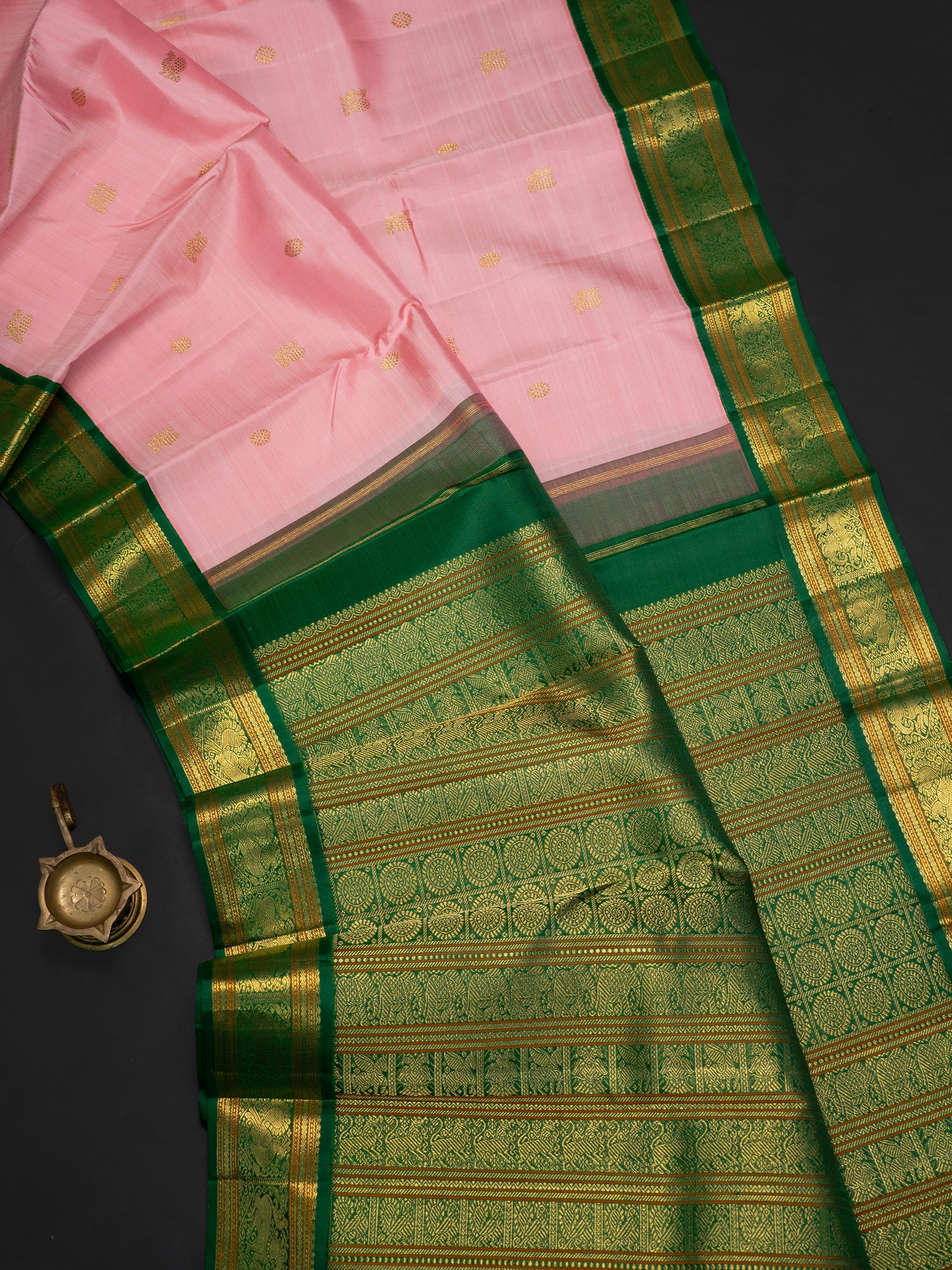Rose milk with leaf green Korvai / Kanjipuram Silk Saree CLSA10628