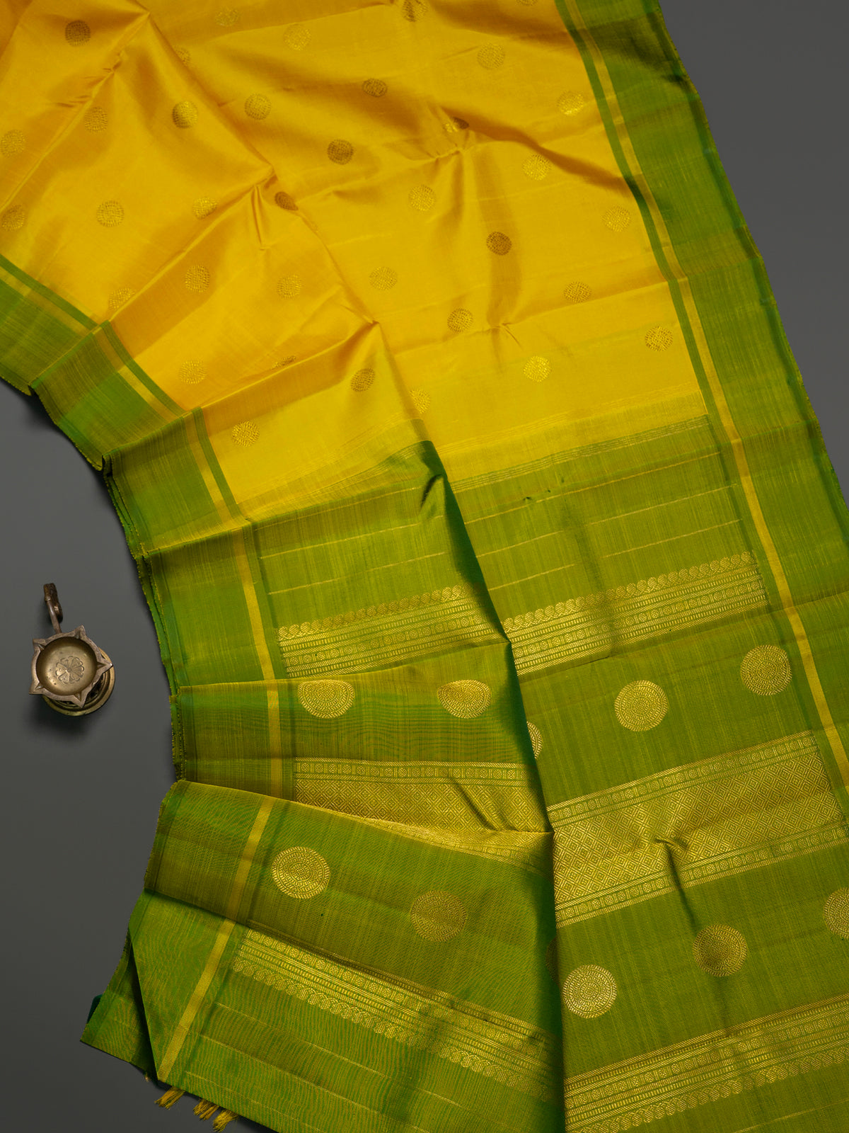 Lemon yellow pure Kanjipuram Silk Saree CLSA12009