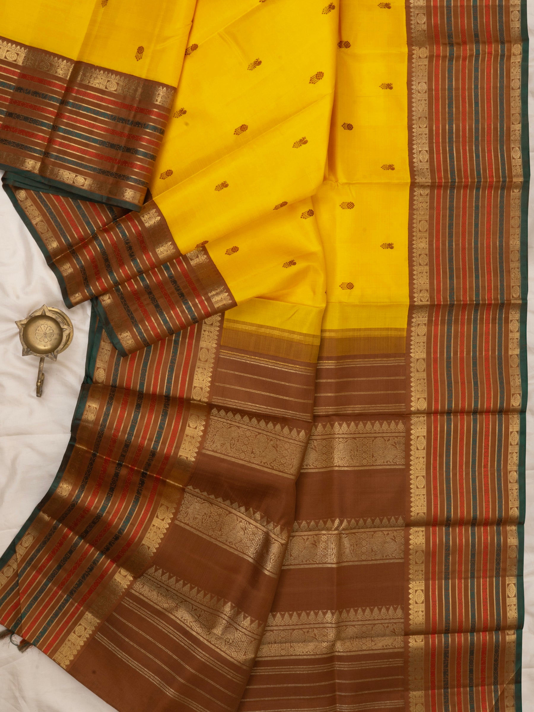 Mustard yellow varisapet border/ Kanjipuram silk Saree CLSA2474