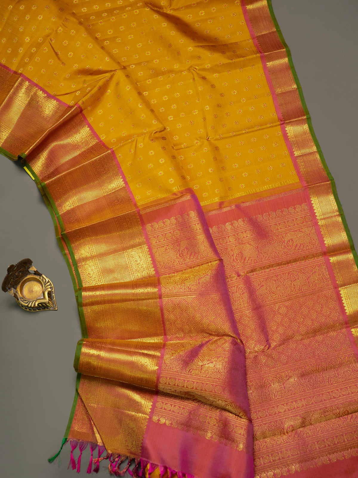 Golden yellow Thodar Butta /Kanjipuram Silk Saree CLSA11688