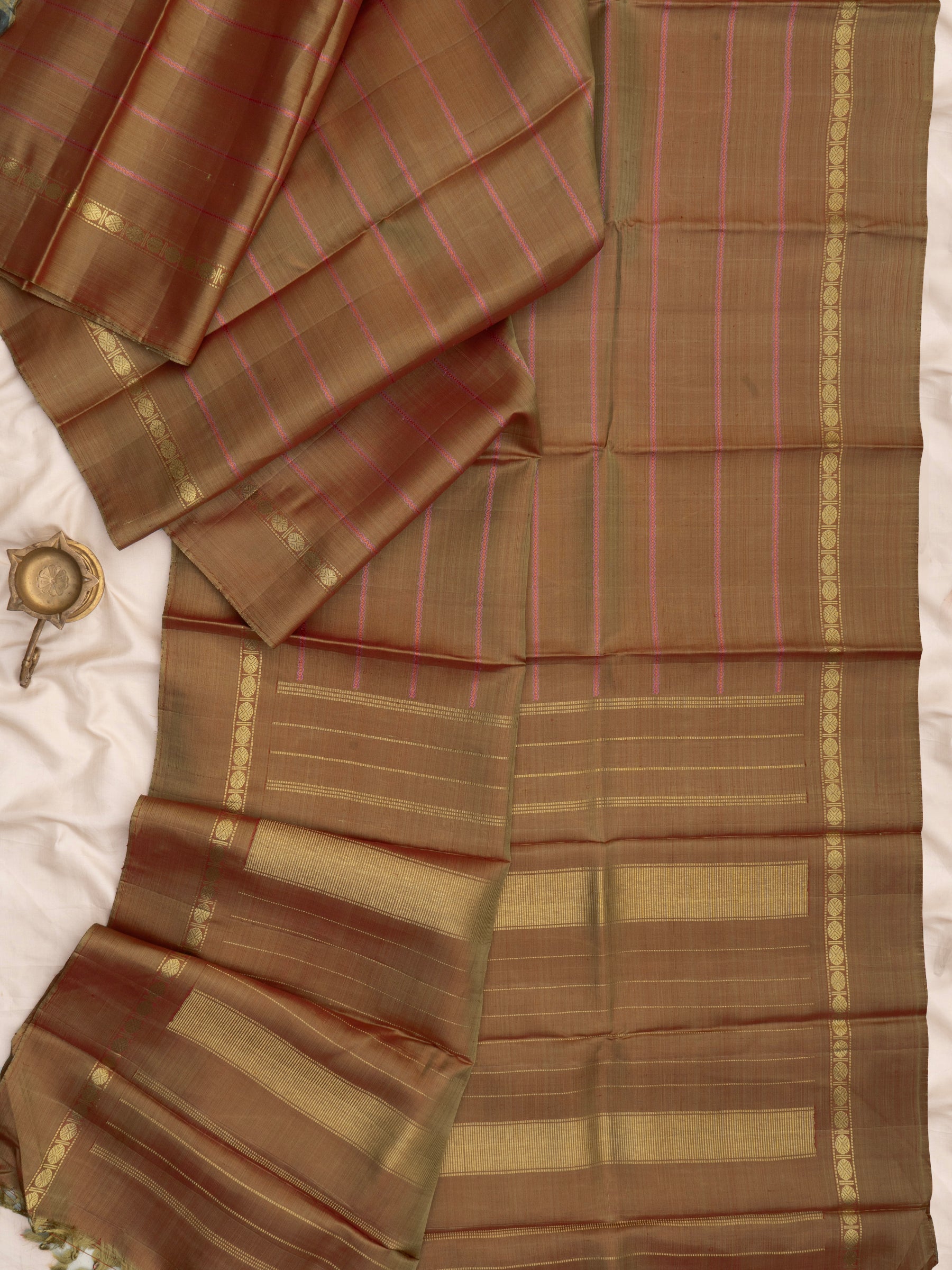 Muted brown veldhari/ Kanjipuram Silk Saree CLSA342