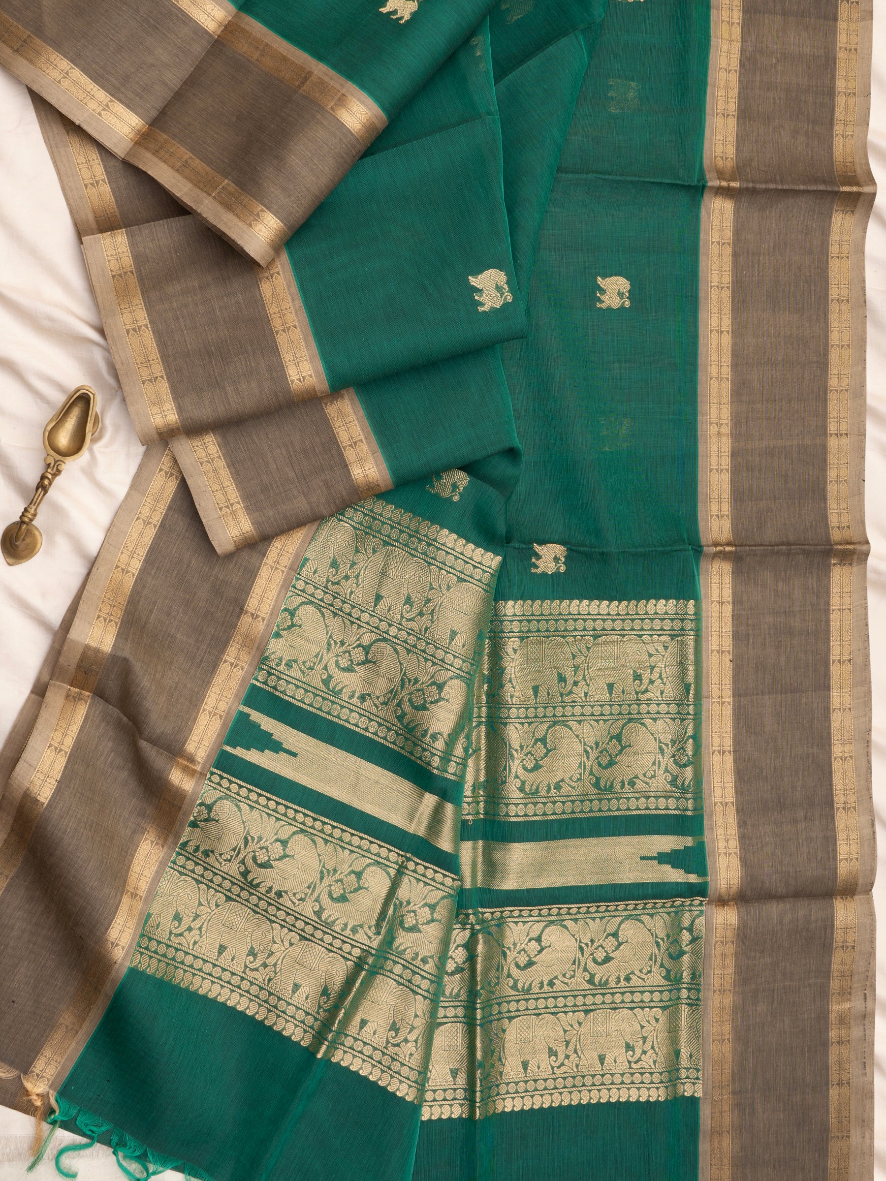 Green yazhi butta /  Silk Cotton CLSA3724