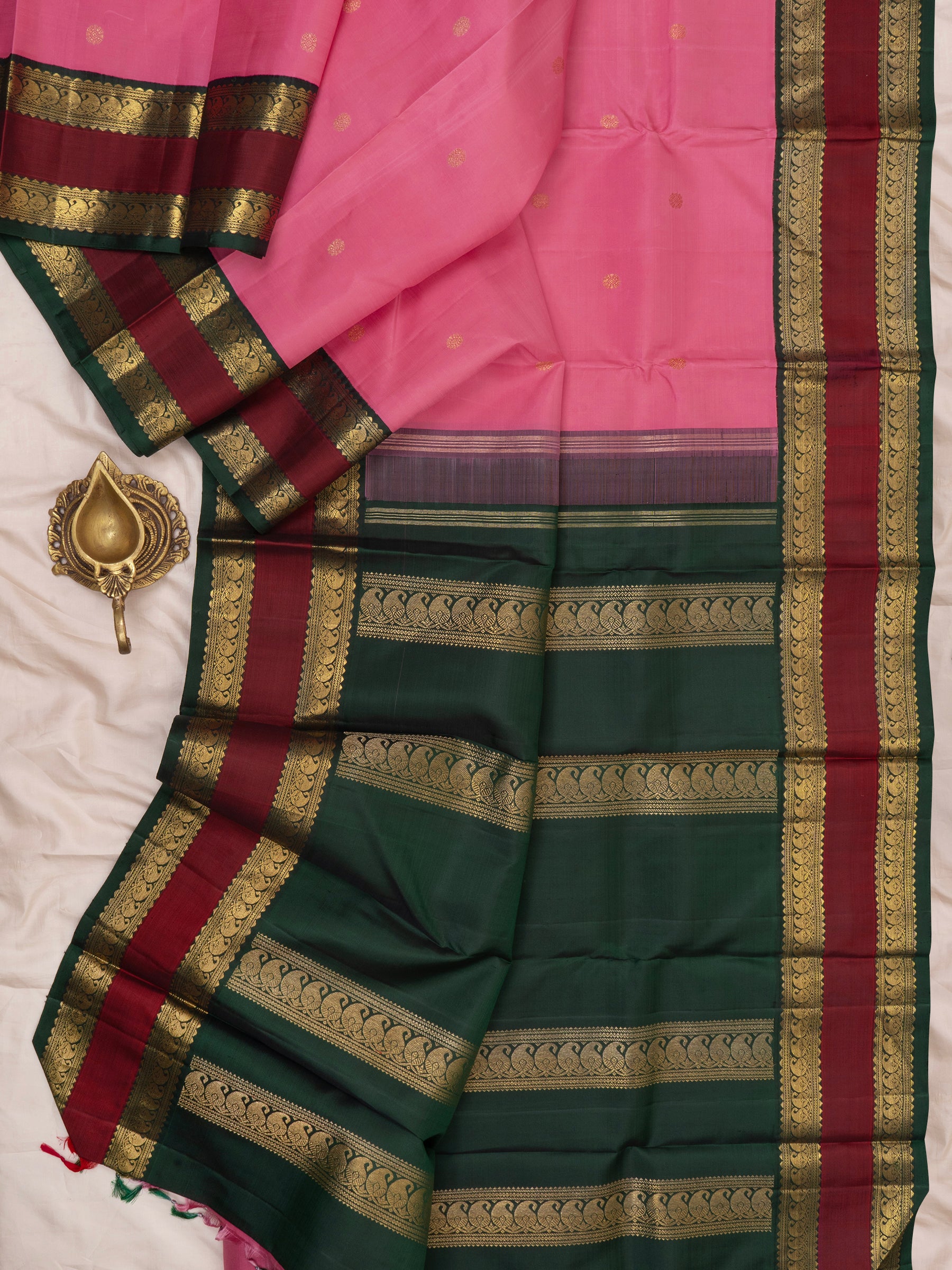 Pink and green rettapet border /  Kanjipuram Saree