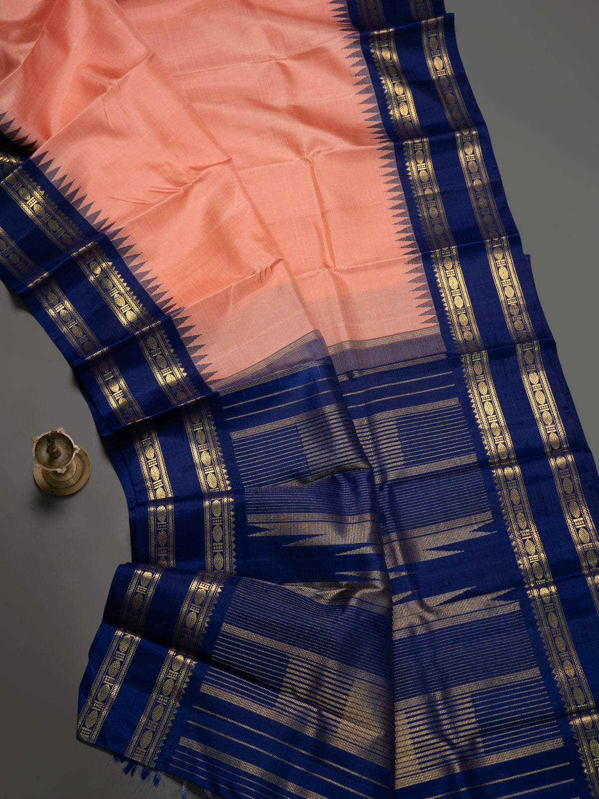 Unusual pastel /Kanjipuram Silk Saree CLSA4493