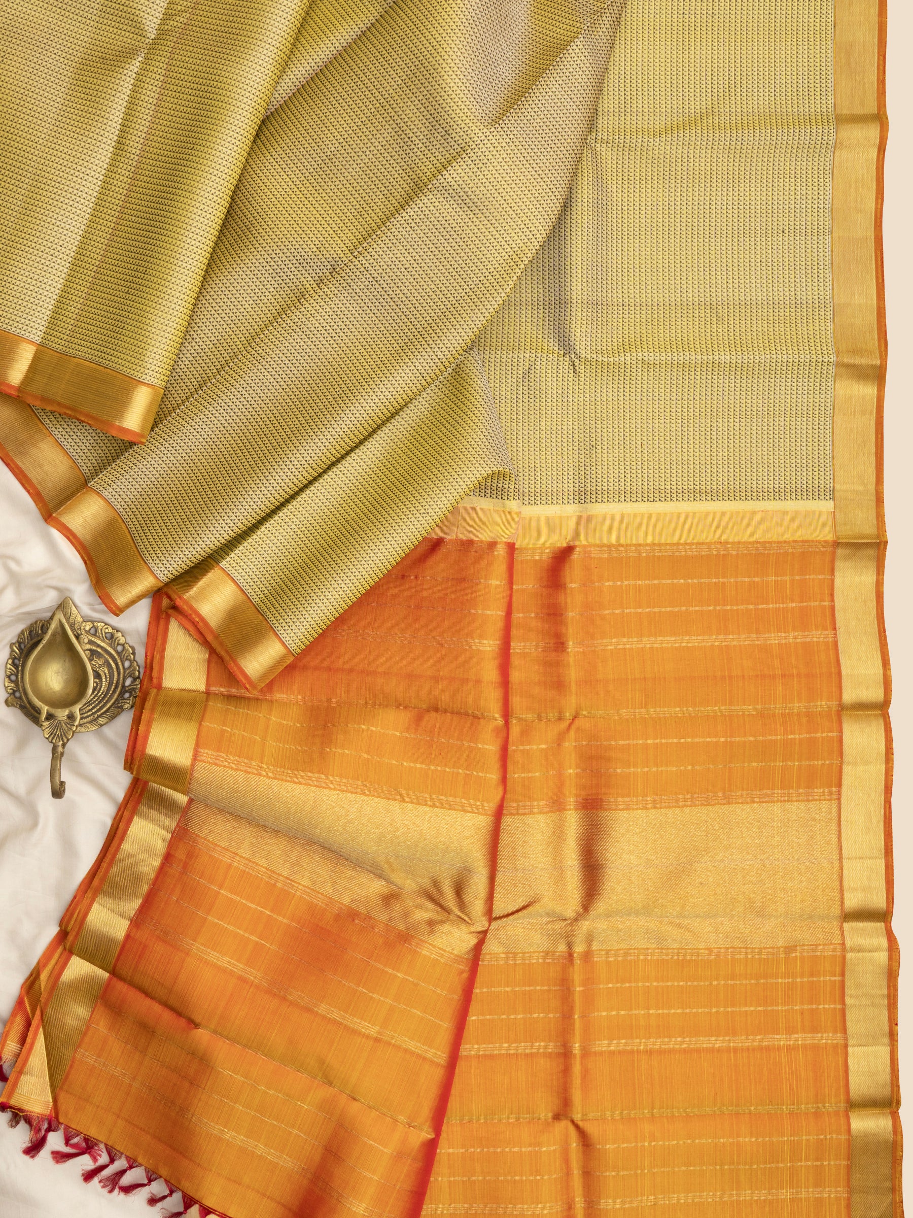 Arai madamThread work Kanjipuram Silk Saree CLSA1425