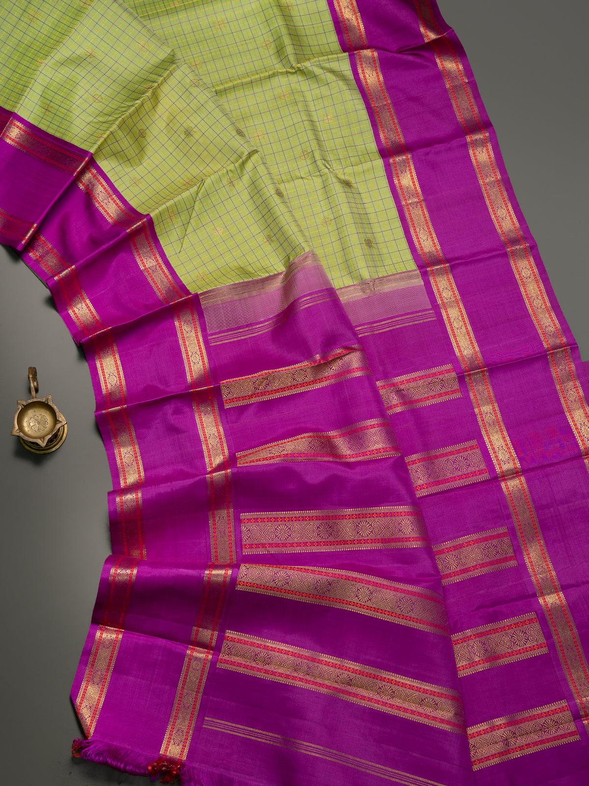 Pista green vintage kattam pink rettapet border kai korvai/ Kanjipuram Silk Saree CLSA
