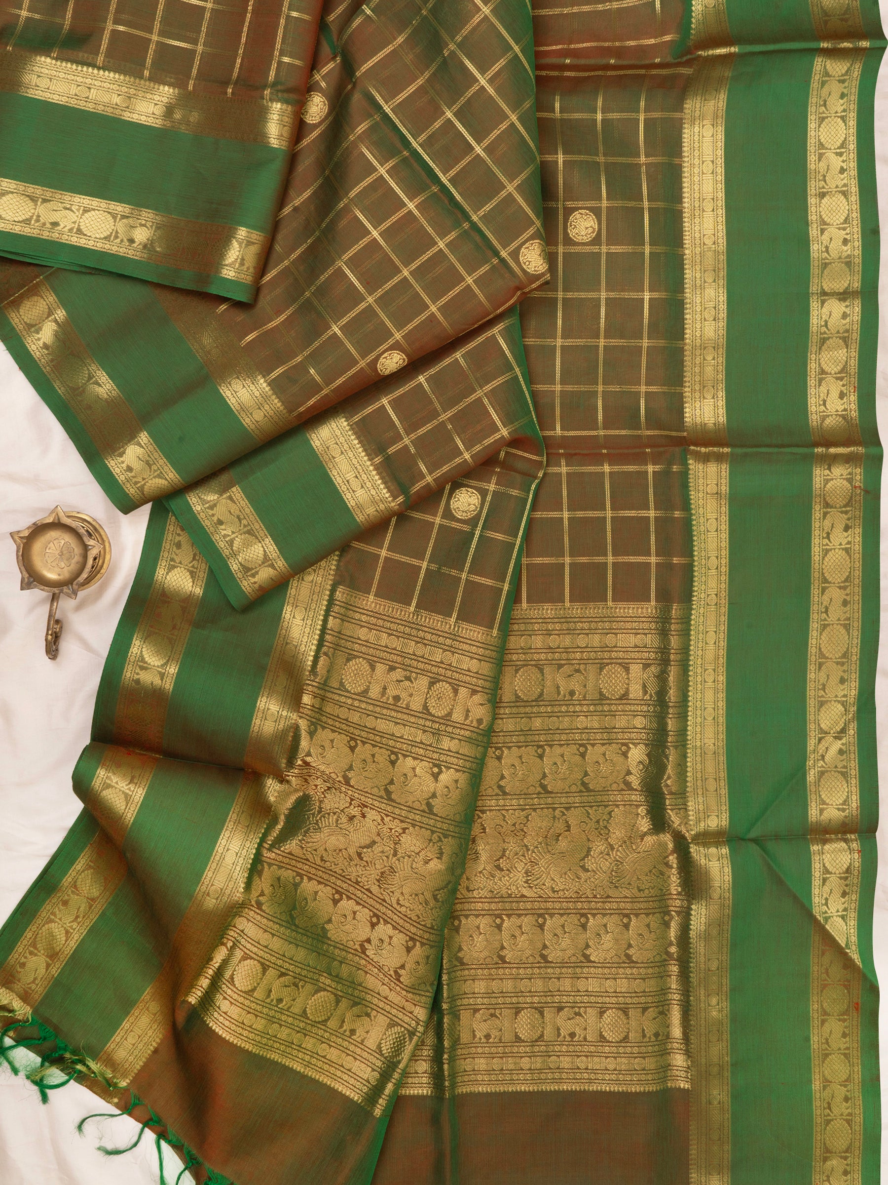 Maanthulir and green rettapet border/ Silk Cotton Saree CLSA4703