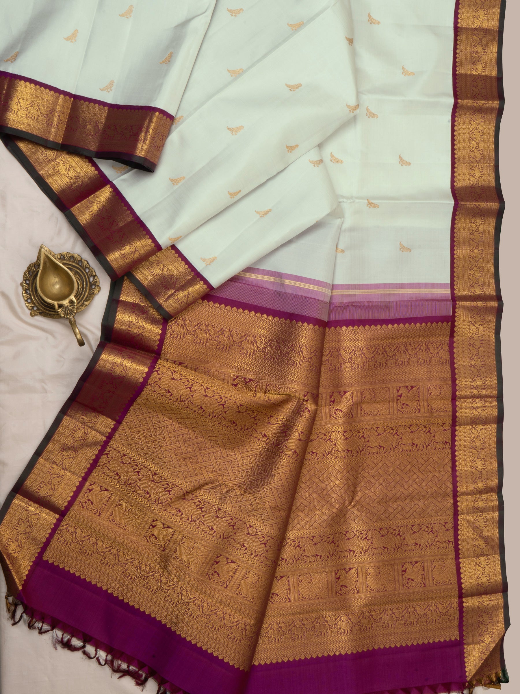 Offwhite and araku killi butta kai korvai/ Kanjipuram Silk Saree CLSA4848