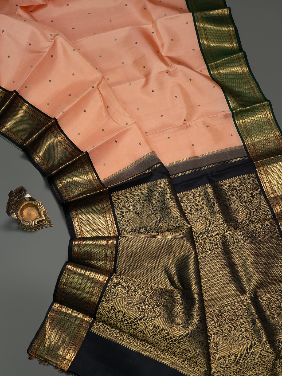 Lite kanakabaram pink ganga jamuna border kai korvai / Kanjipuram Silk Saree CLSA9991