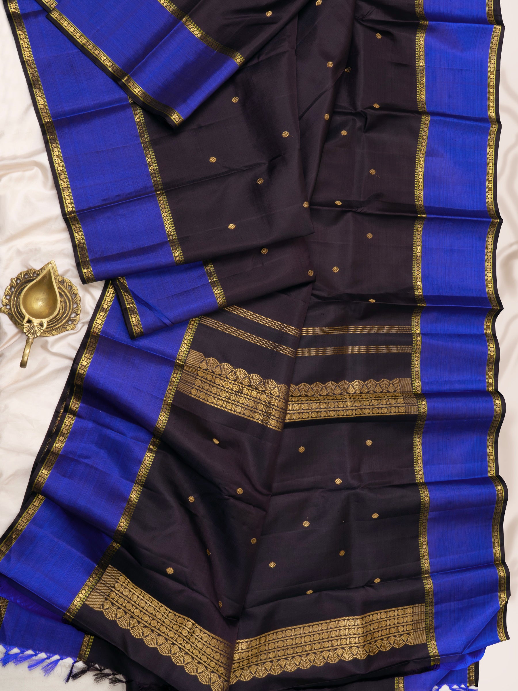 Black and blue rettapet border/Kanjipuram Silk Saree CLSA4984