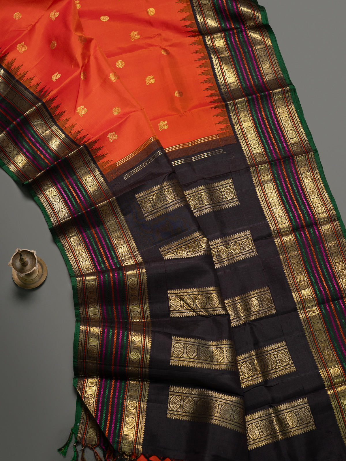 Orange varisapet and temple Korvai /Kanjipuram Silk Saree CLSA5590