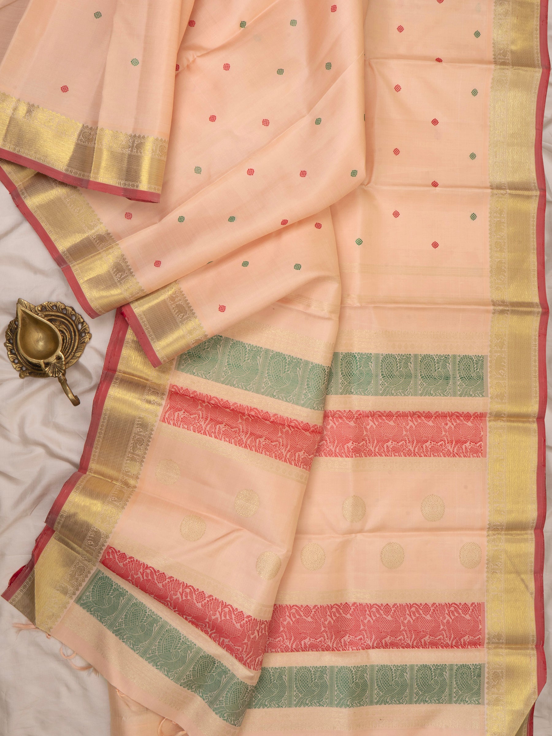 Offwhite shot pastel pink thread body butta/ Kanjivaram Silk Saree CLSA5807