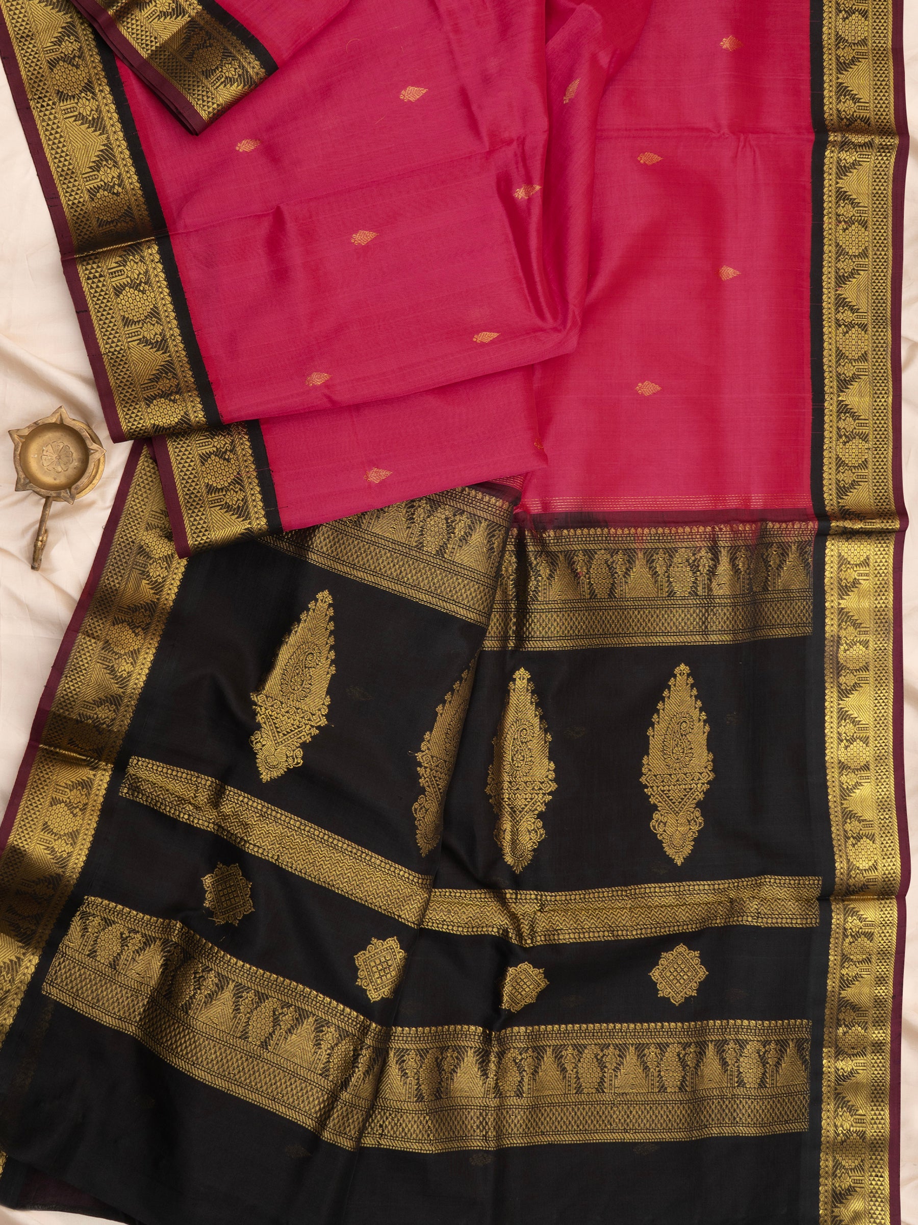 Pink and black / Silk Cotton Saree CLSA5926