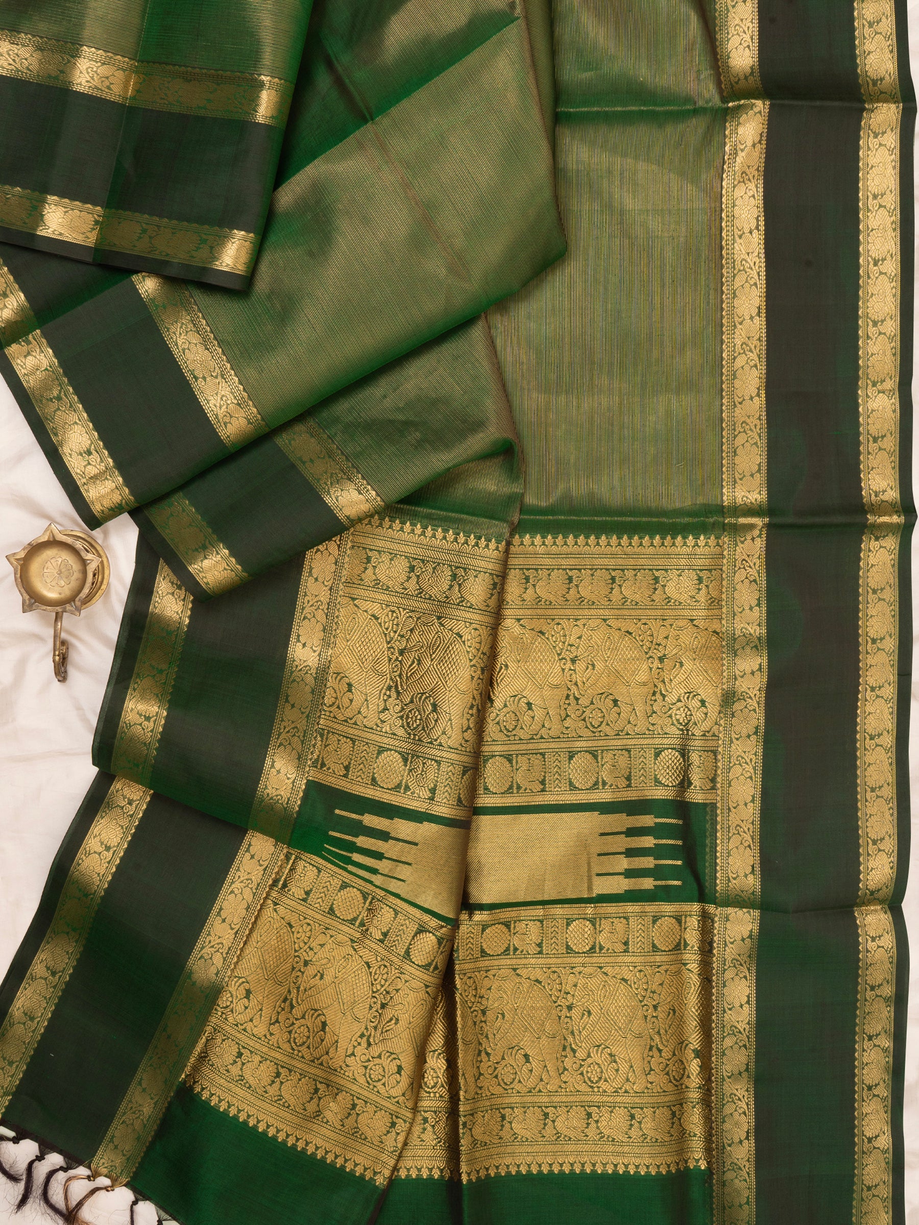 Leaf green vairaoosi rettapet Silk Cotton Saree CLSA6659