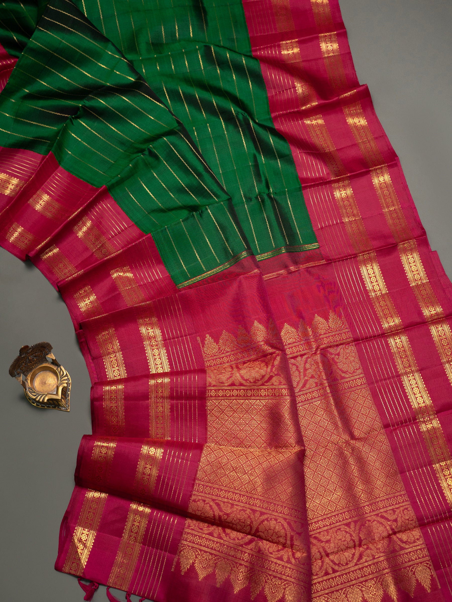 Vintage veldhari korvai Kanjipuram Silk Saree CLSA7024