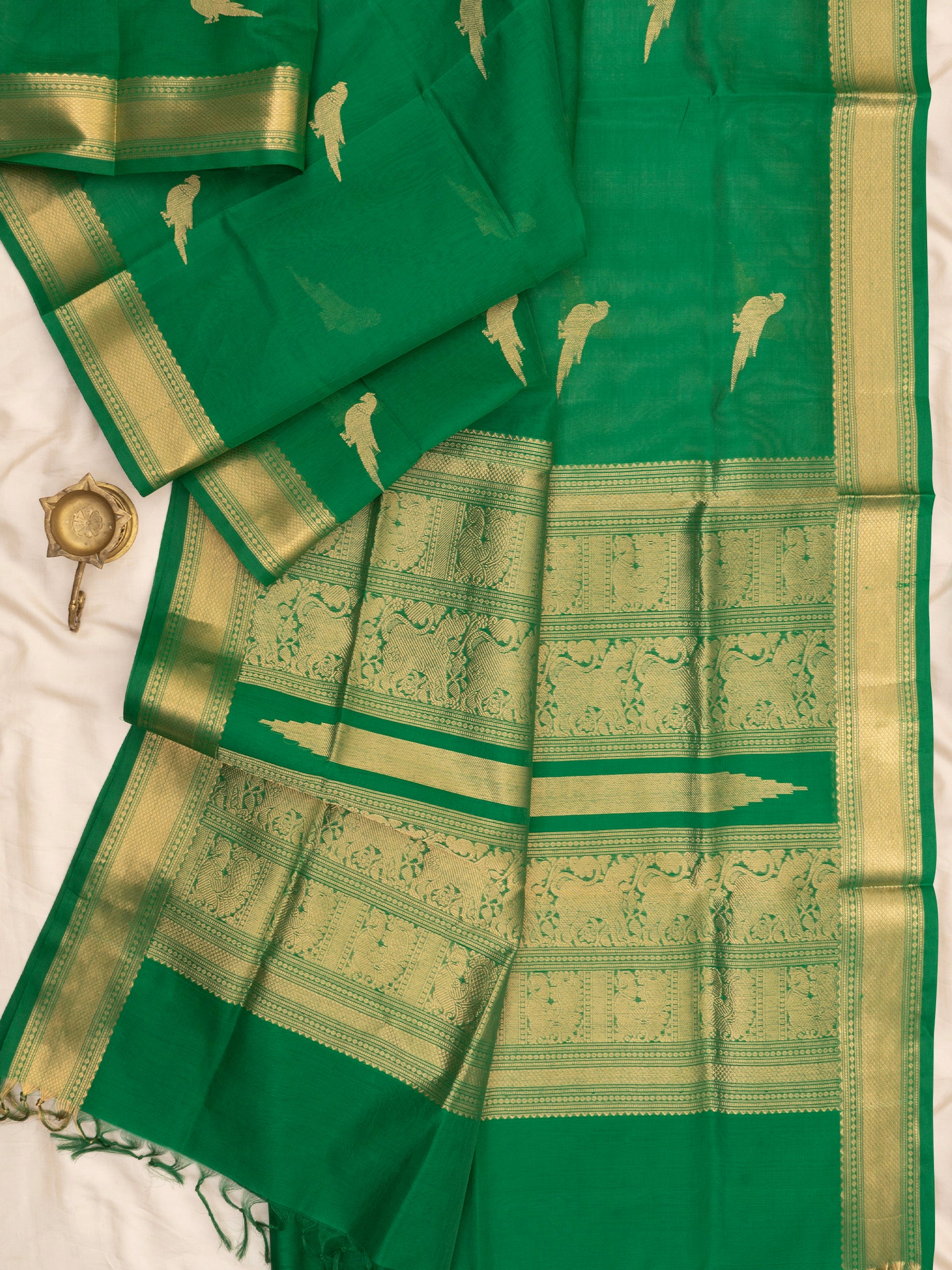 Green killi butta / Silk Cotton Saree CLSA7264