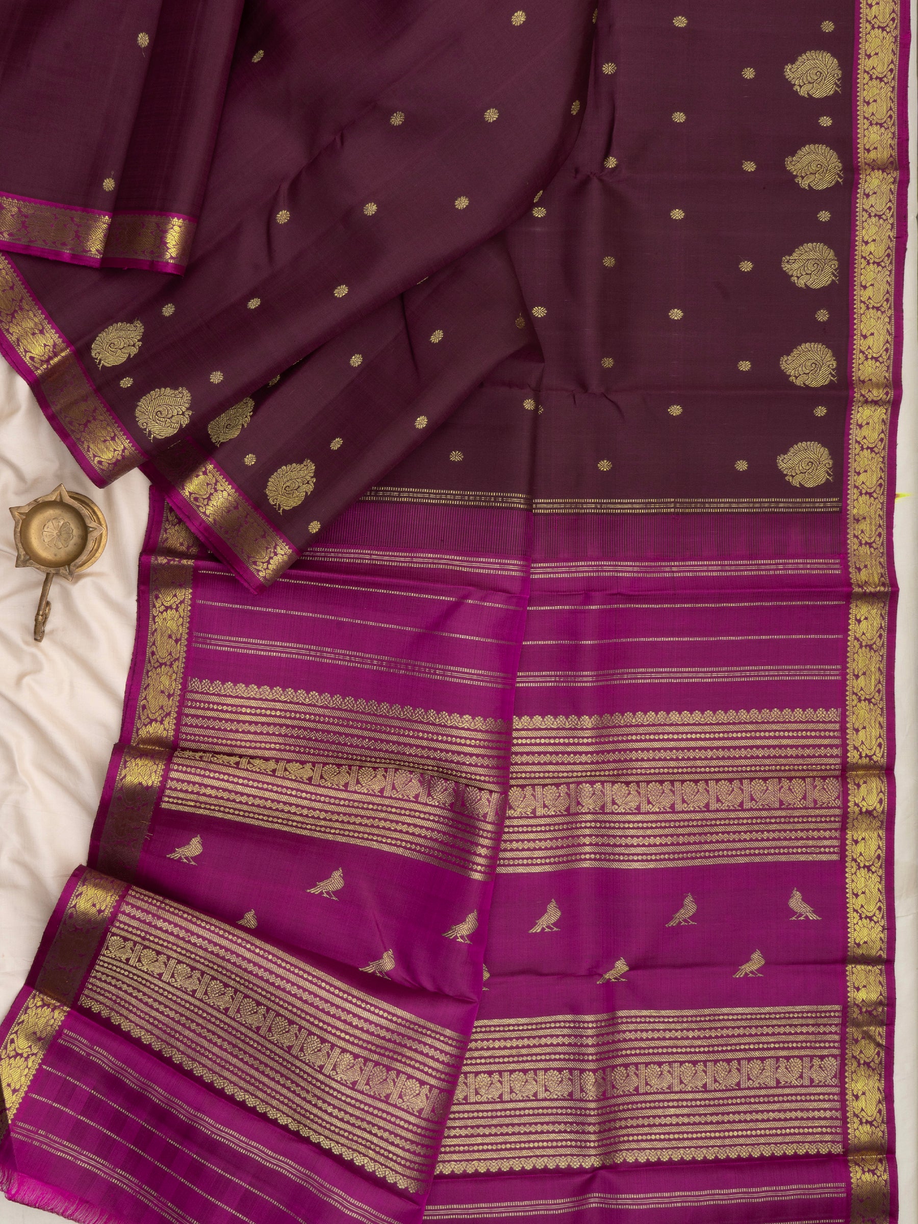 V paaku and pink bettu butta small border/ Kanjipuram Silk Saree CLSA7417