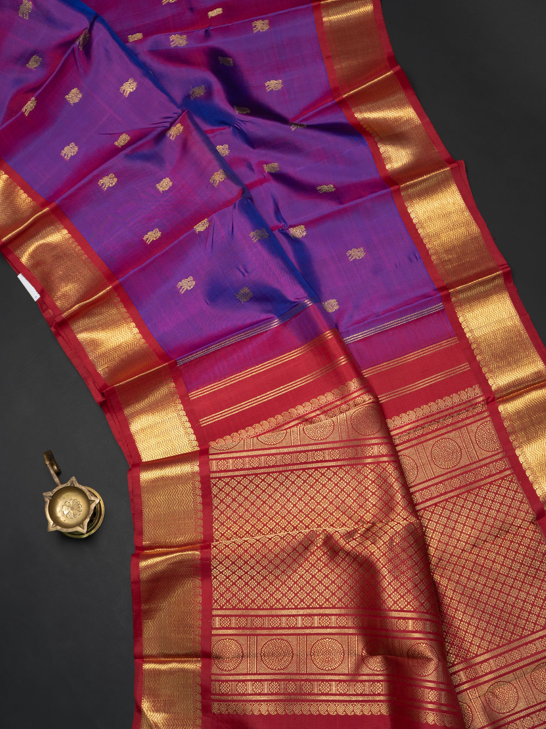 Krishnamegam and red yazhi butta / Kanjipuram Saree CLSA754