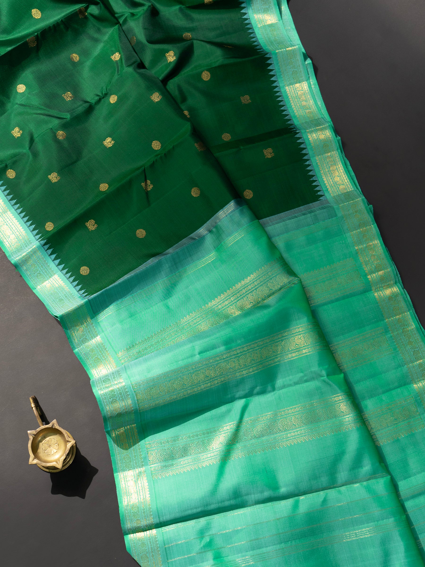 Small border Korvai / Kanjivaram Saree CLSA8271