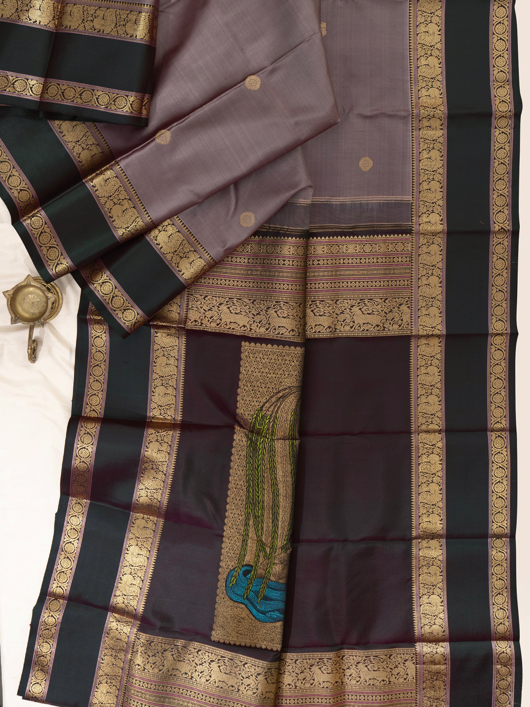 Grey shot green - exclusive unique pallu Special Edition Silk CLSA8374