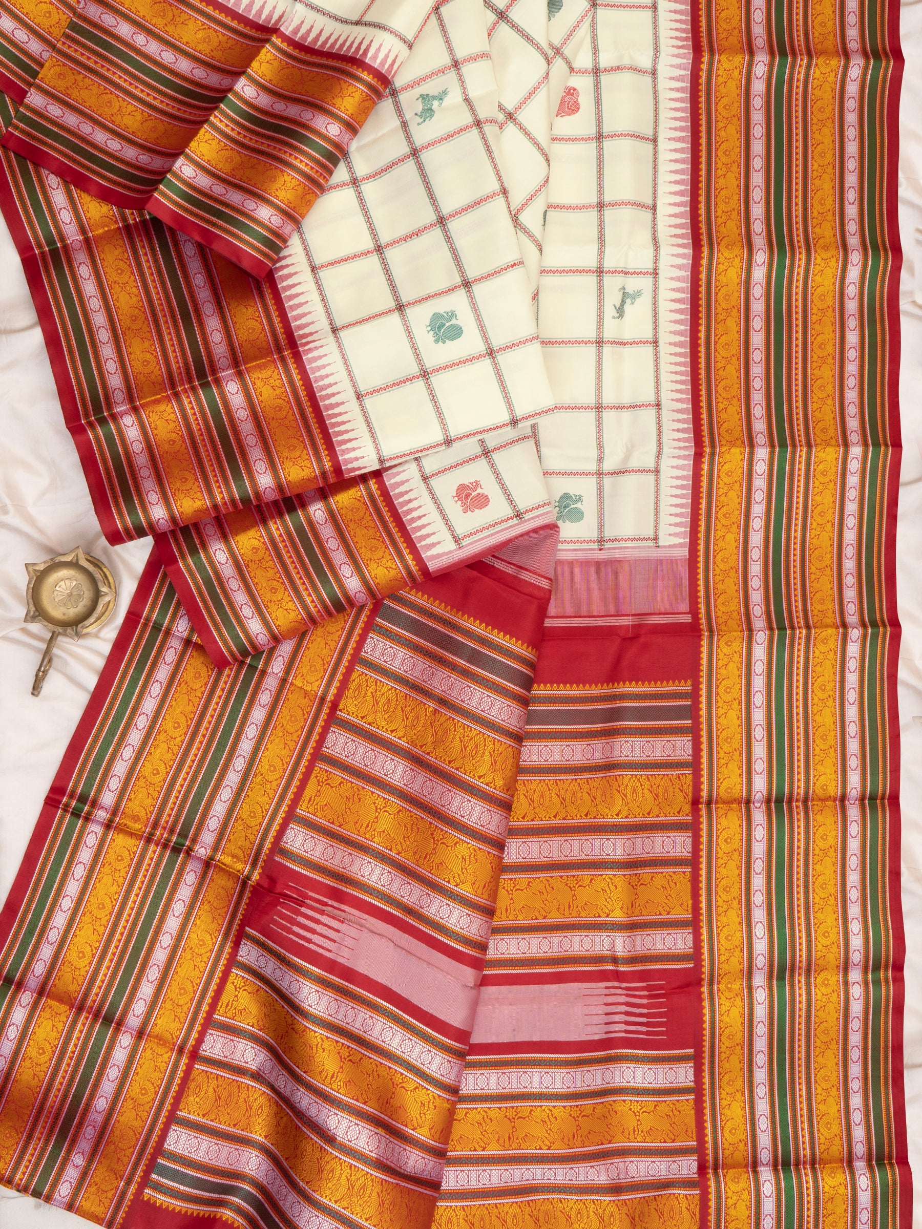 Offwhite kattam thread work/ Special Edition Silk CLSA8387