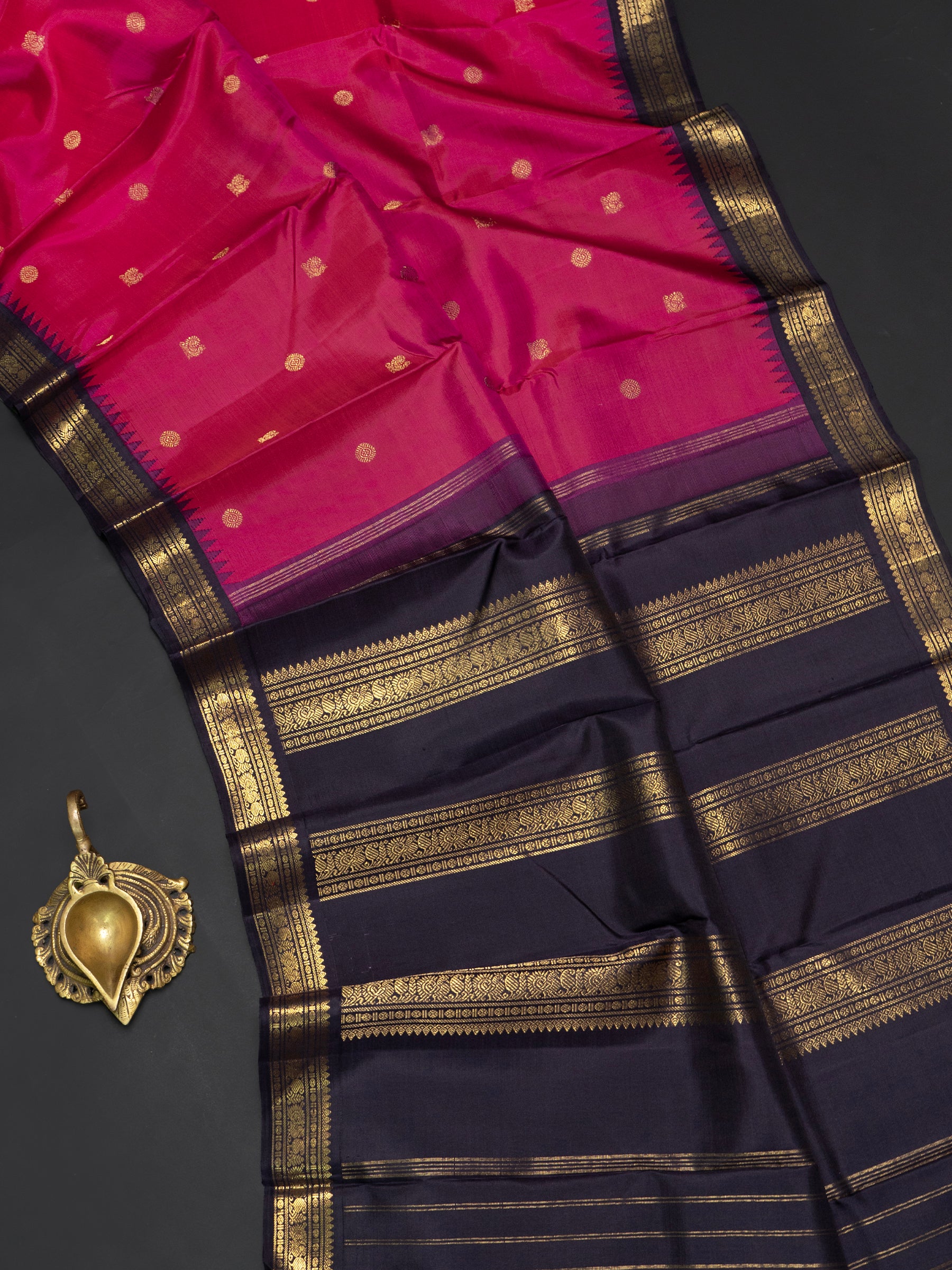 Fuchsia pink Annam chakram Butta /Kanjipuram Silk Saree CLSA8539