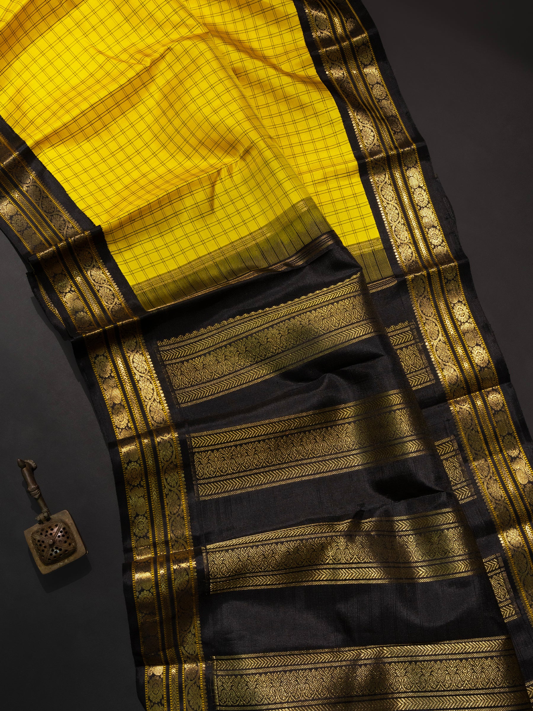 Vintage revival Korvai  pure Kanjipuram Silk Saree CLSA8625