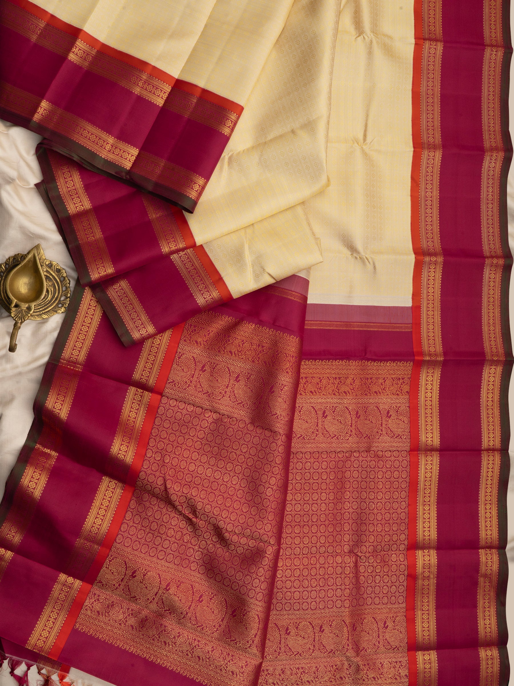 Off white Laksham Butta Korvai Thread work Kanjipuram Silk Saree CLSA8730