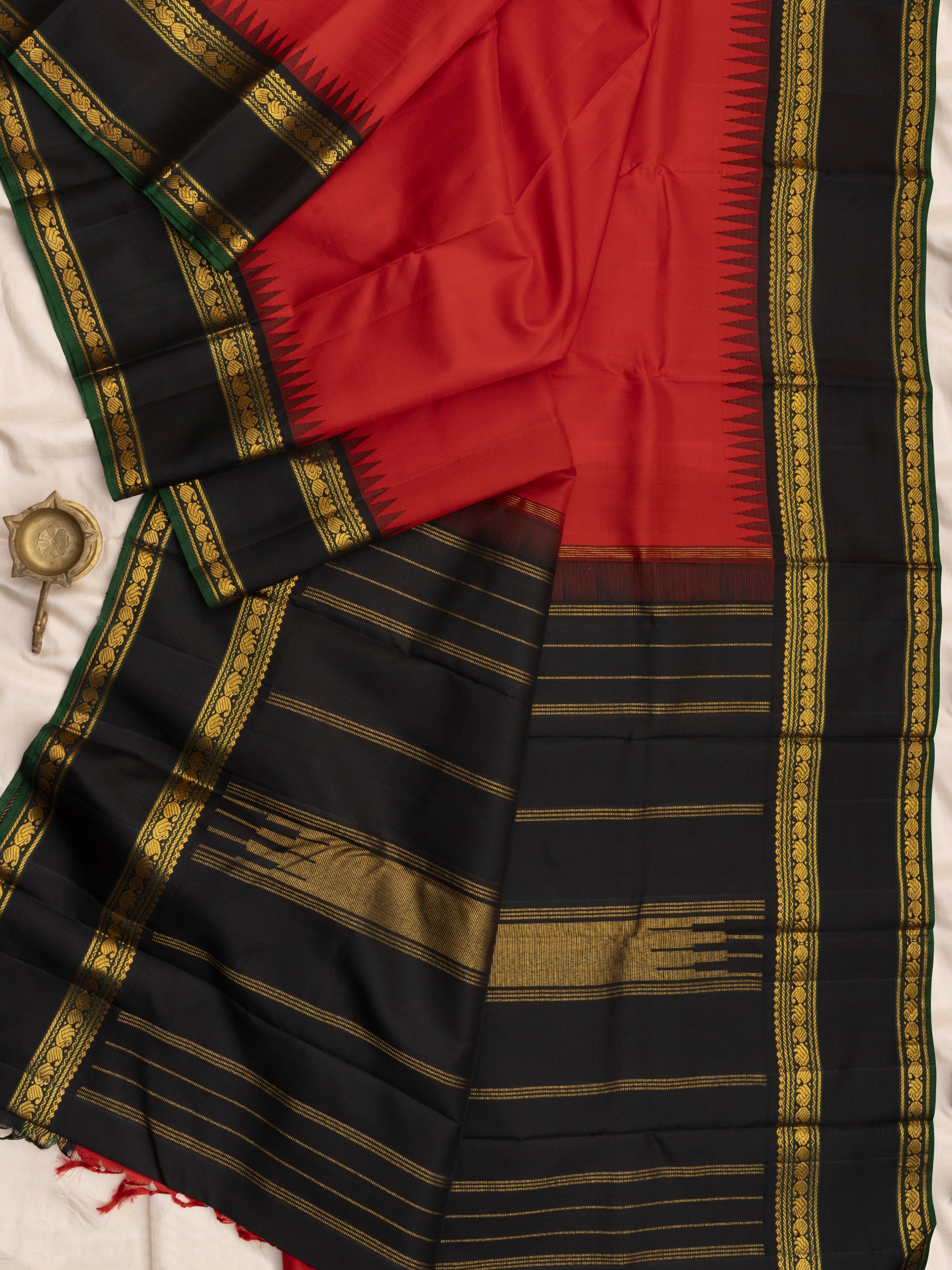 Deep red and black korvai 1/ Arani Silk Saree CLSA9053