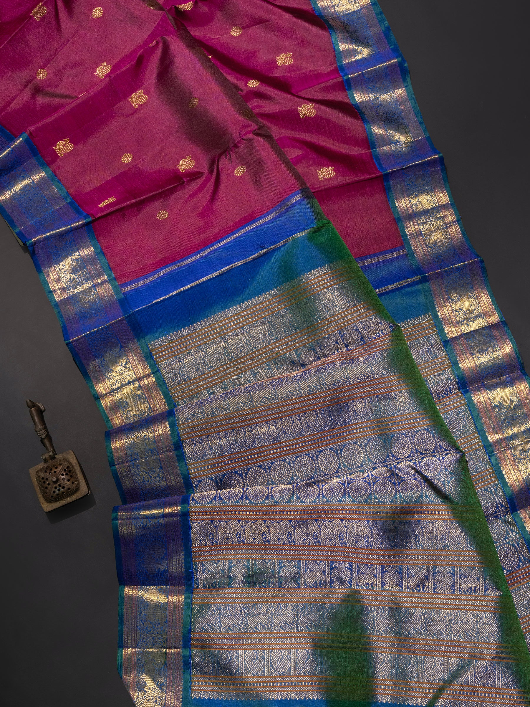Beetroot body turquoise blue Kanjipuram Silk Saree CLSA9109