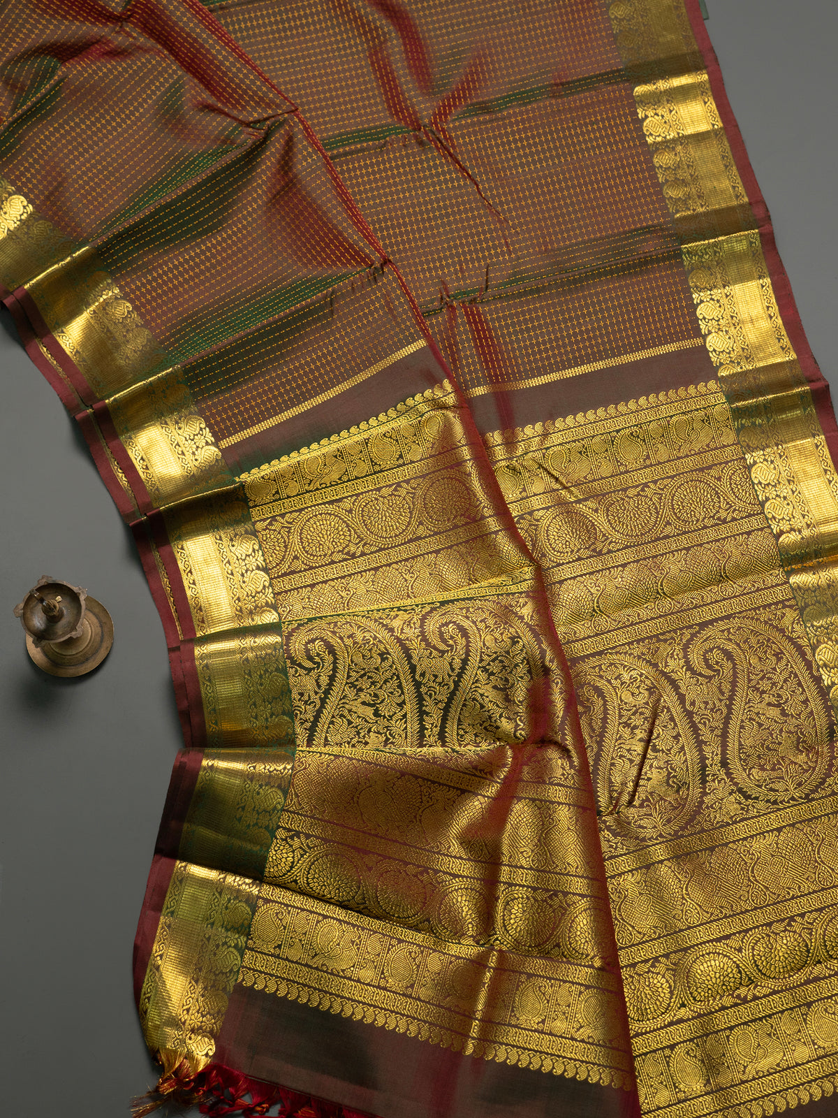 Plus Butta 2g Zari Kanjipuram Silk Saree CLSA9128