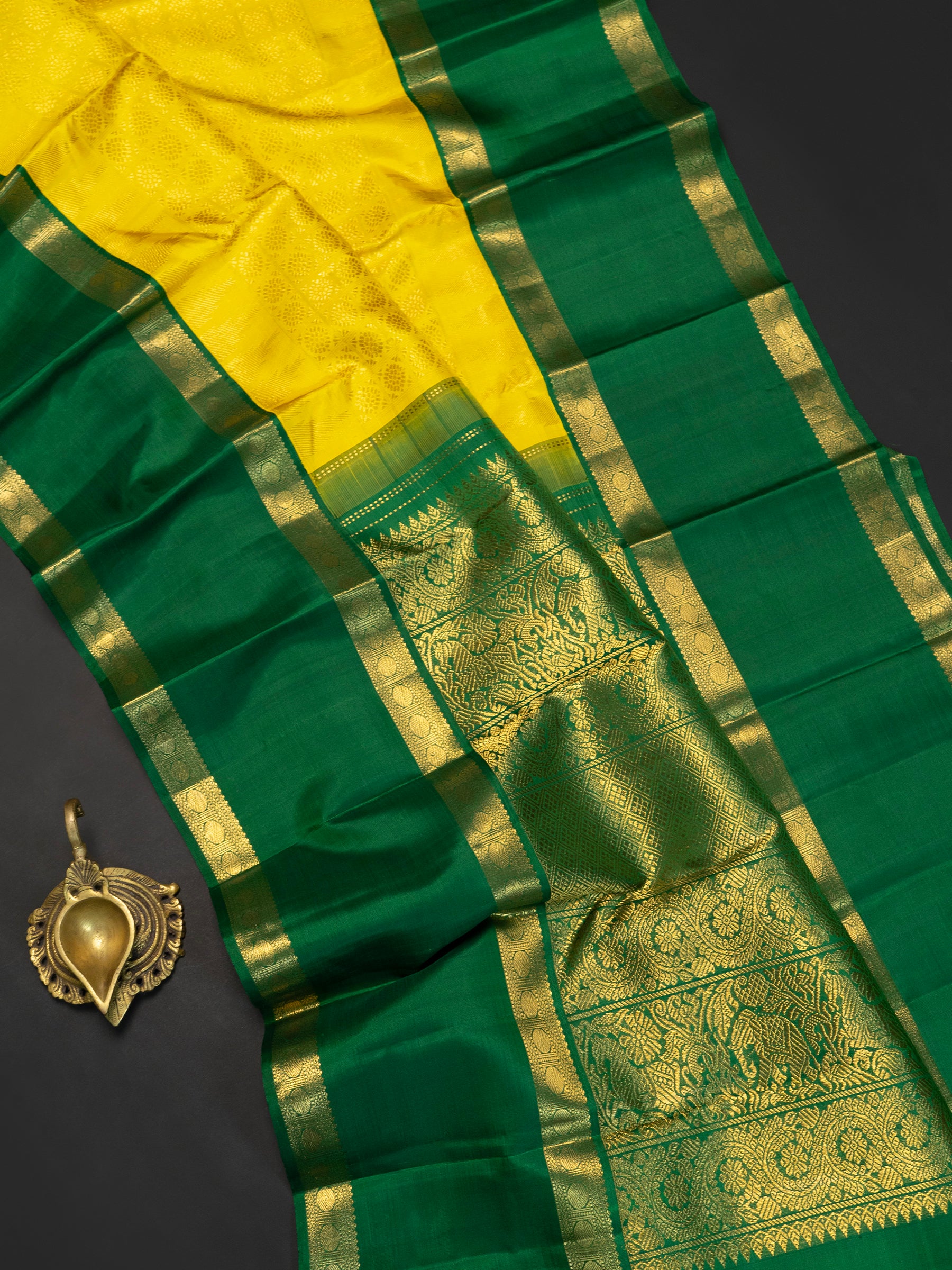 Yellow and green rettapet border kai korvai/ Kanjipuram Saree CLSA9137