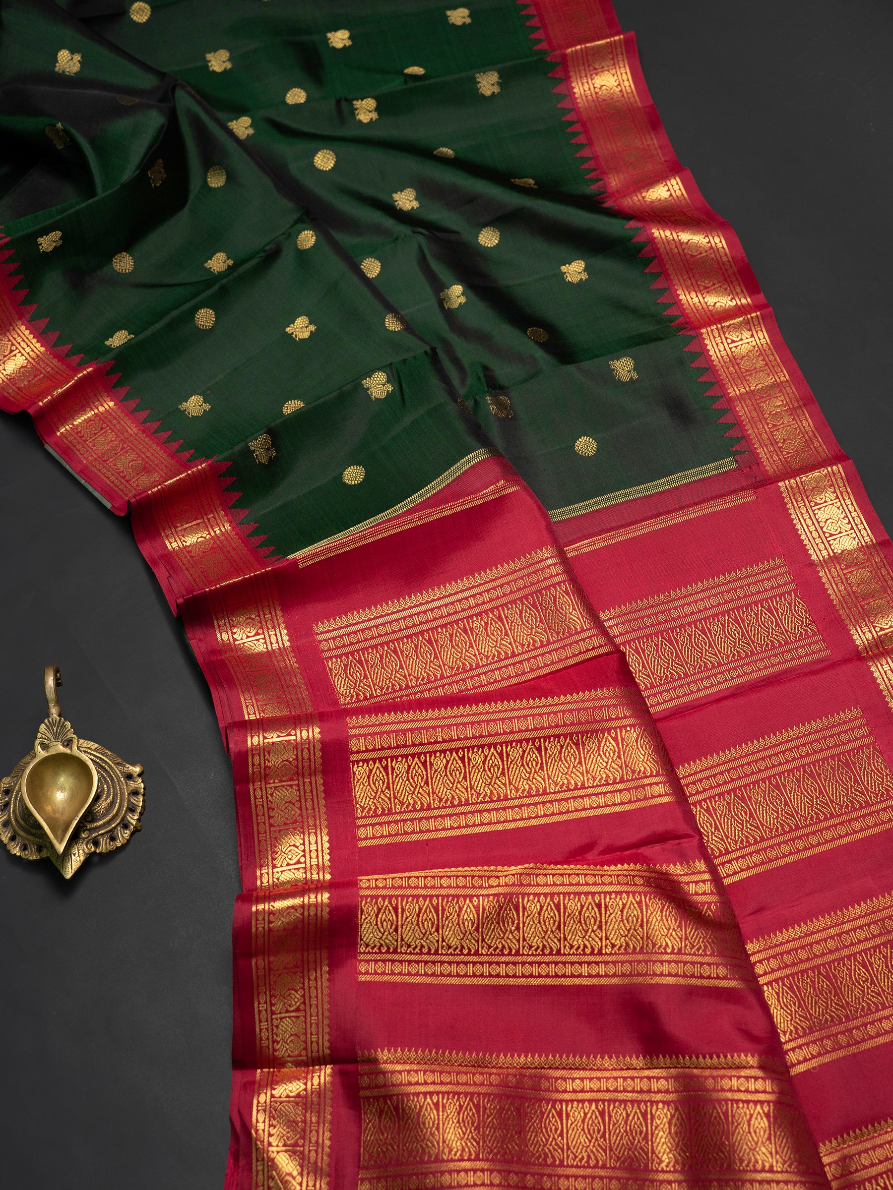Bottle green and small temple Korvai / Kanjipuram Silk Saree CLSA9481
