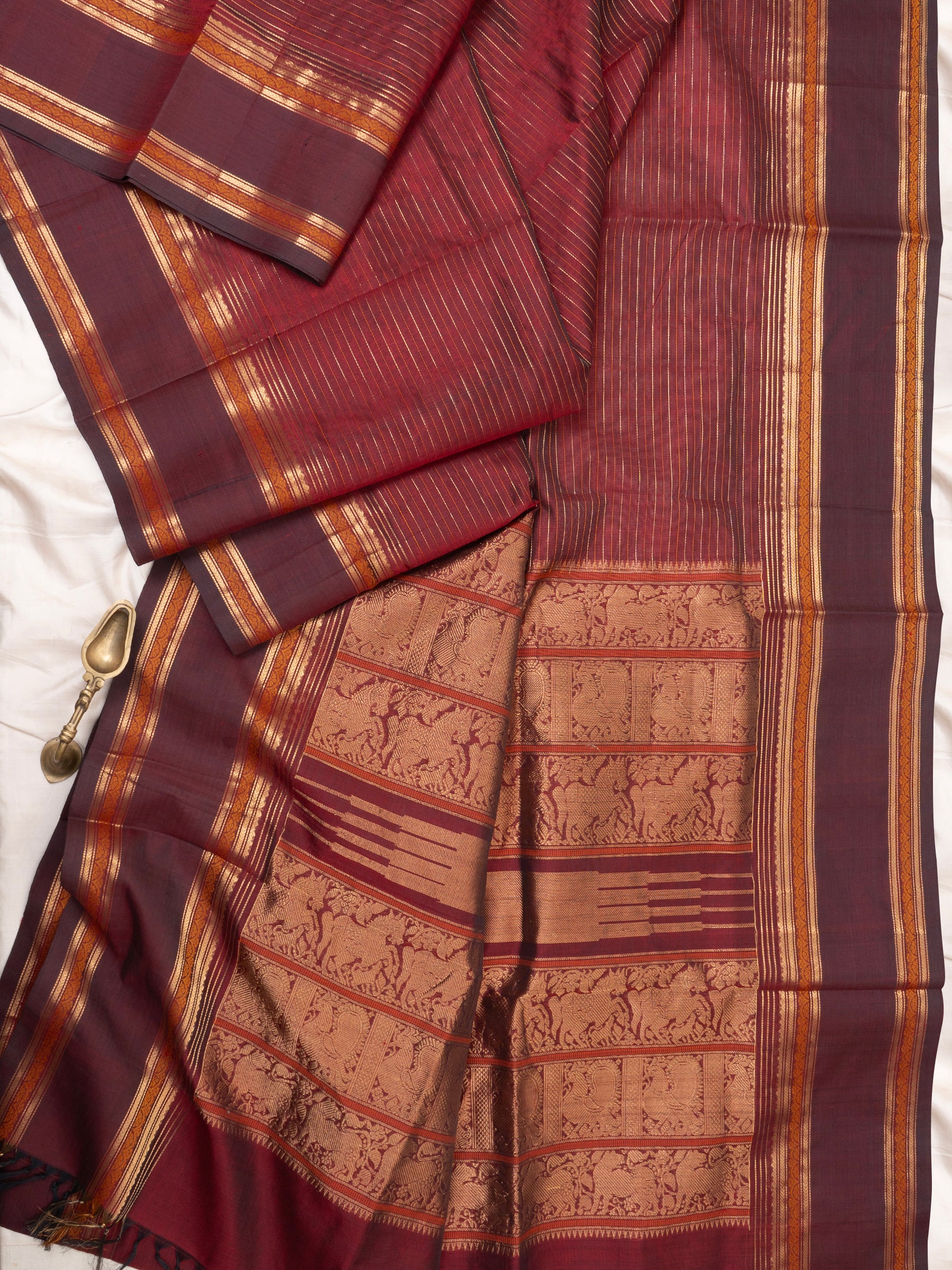 Deep Araku rettapet border/ Silk Cotton Saree CLSA9696