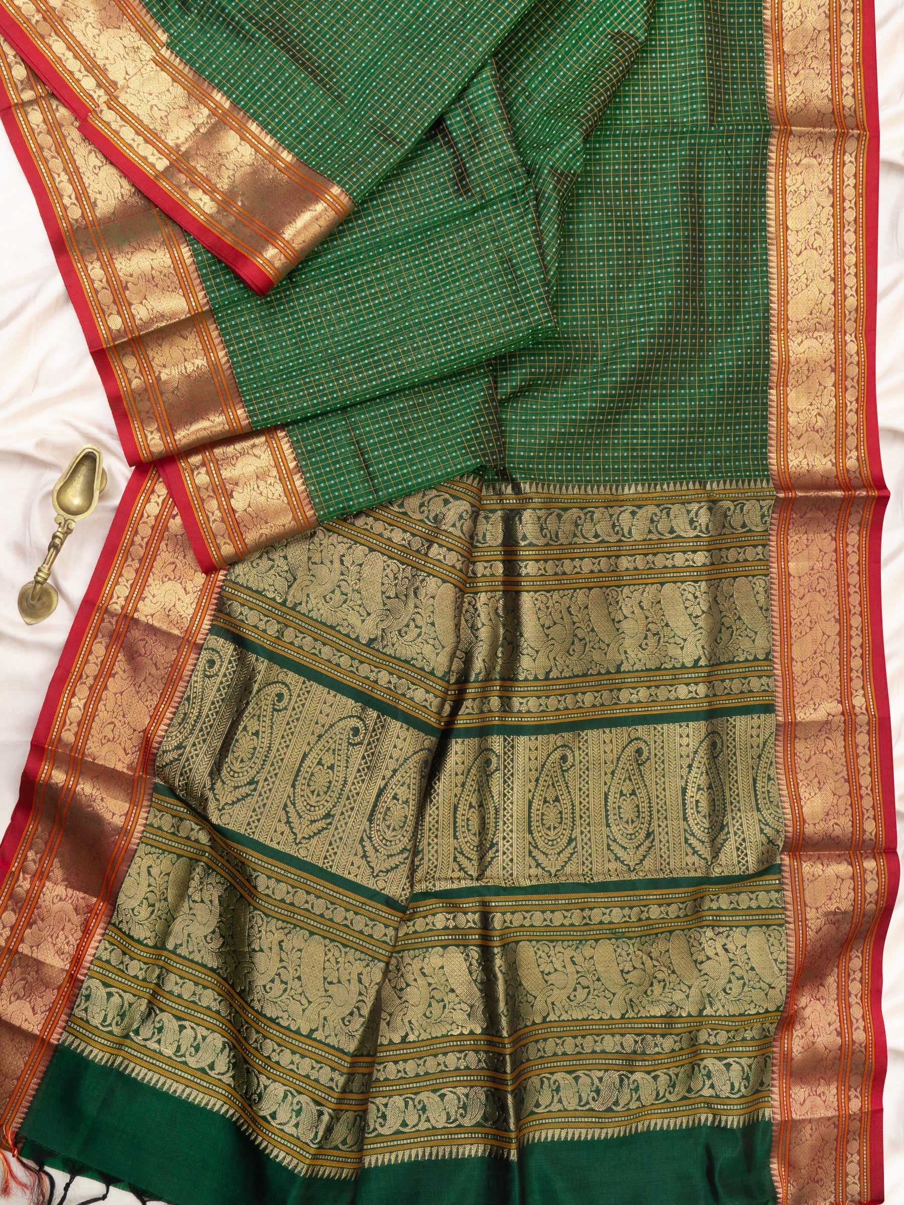 Green lakshambutta/ Silk Cotton Saree CLSA9703
