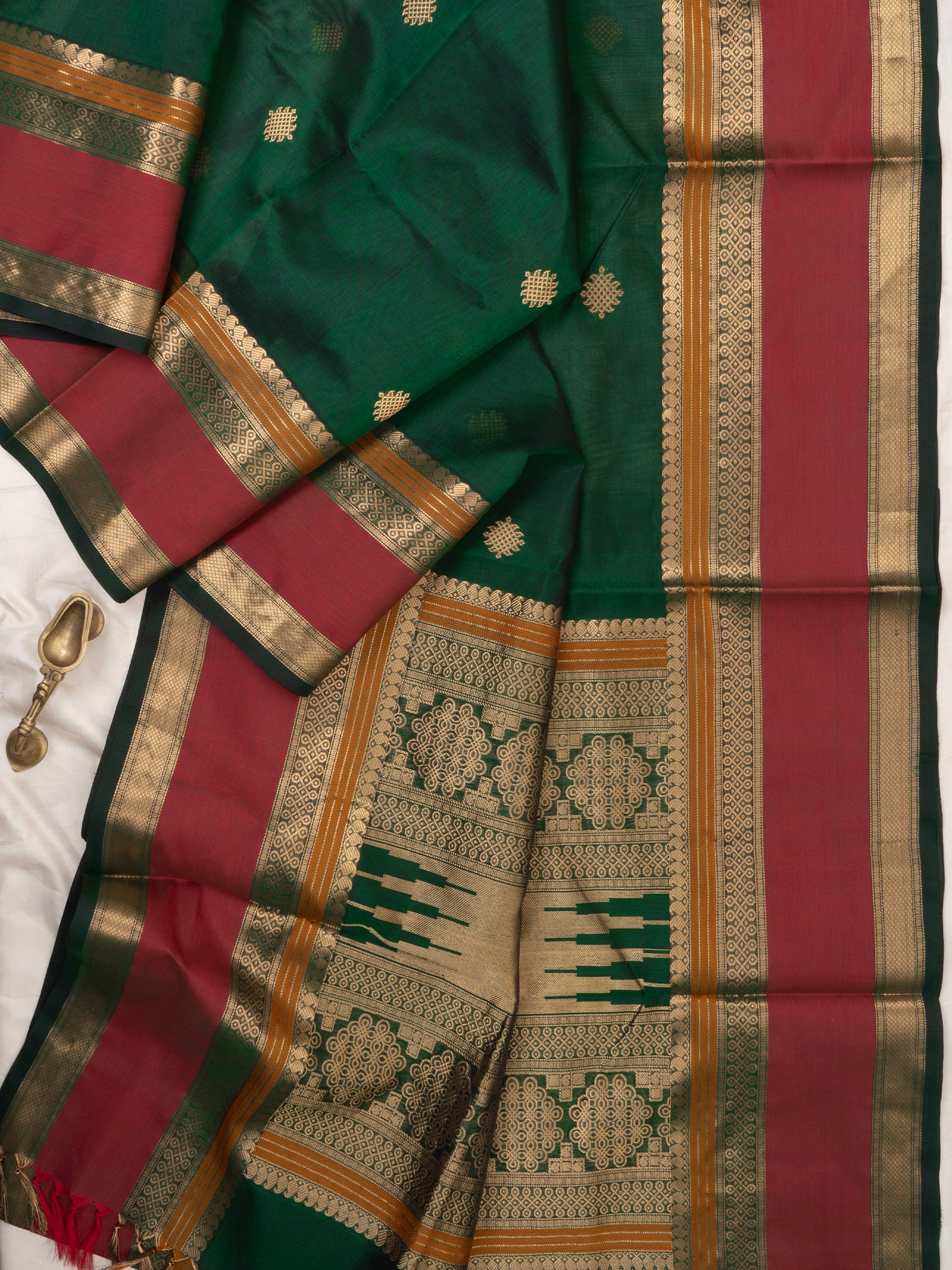 Green kolam butta / Silk Cotton Saree CLSA9707