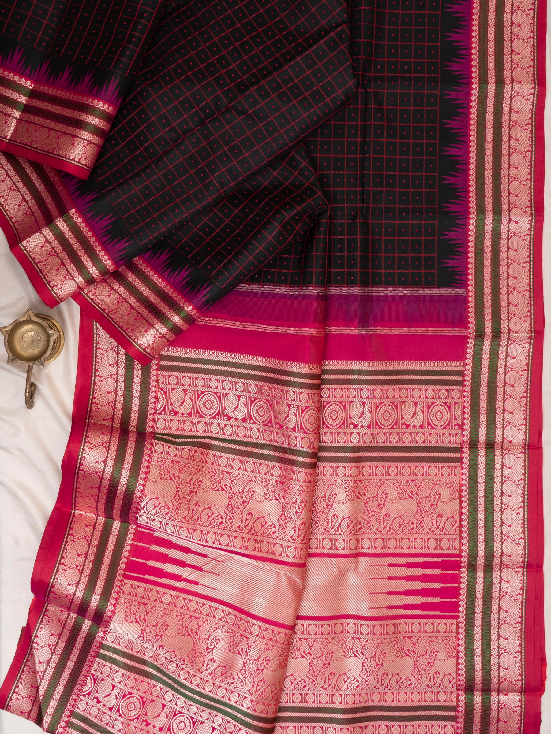 Black and pink kattam / Special Edition Silk CLSA9846