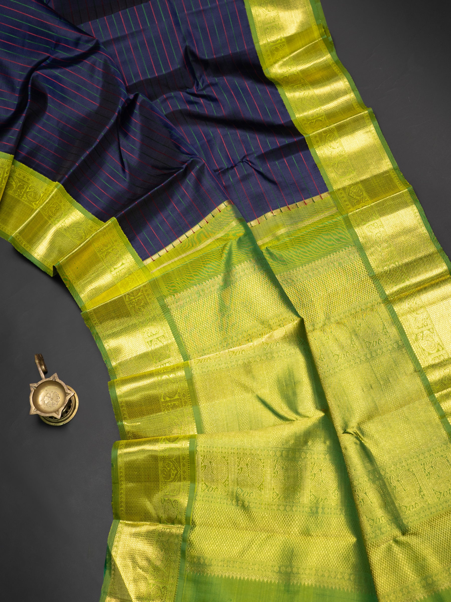 Blue body with veldhari thread line Korvai / Kanjipuram Silk Saree CLSA9926