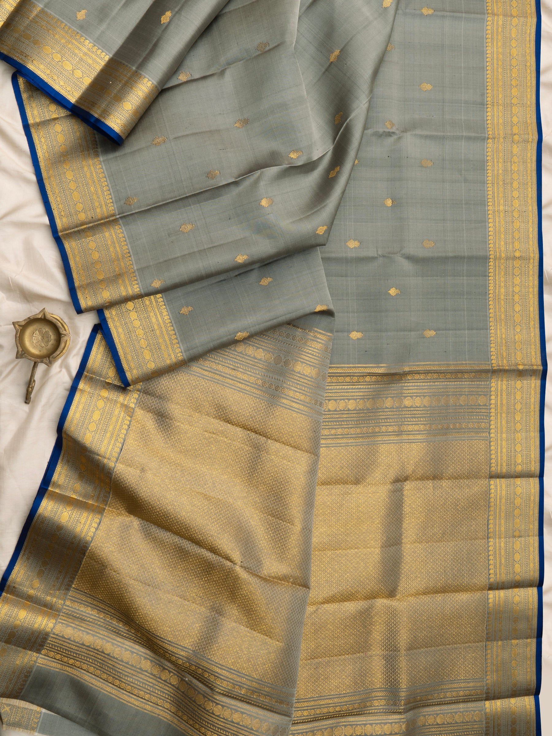 Molten grey varisapet border/ Arani Silk CLSA9942