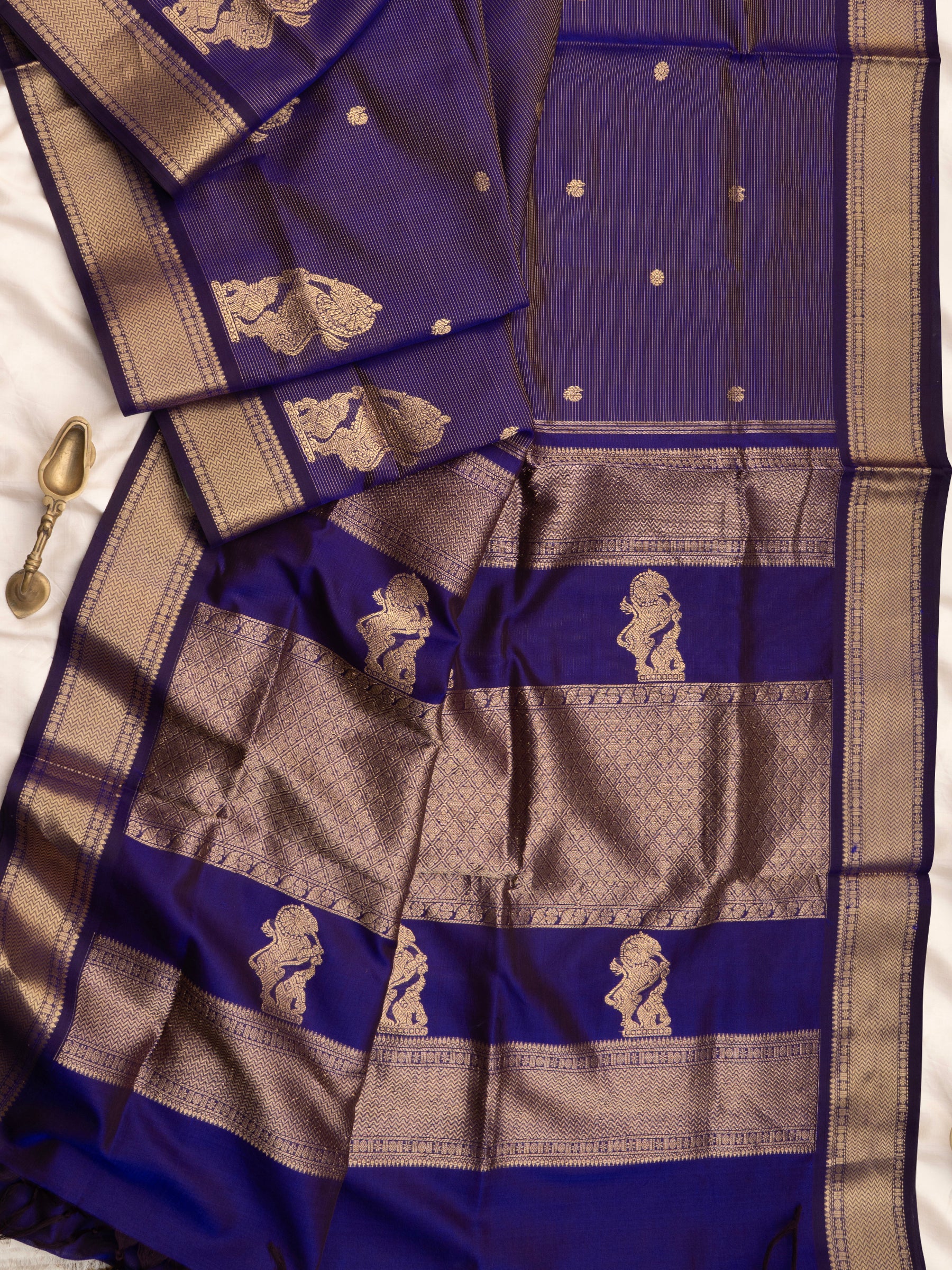 Deep purple yazhi bettu butta/ Premium Silk Cotton Saree CLSA10910