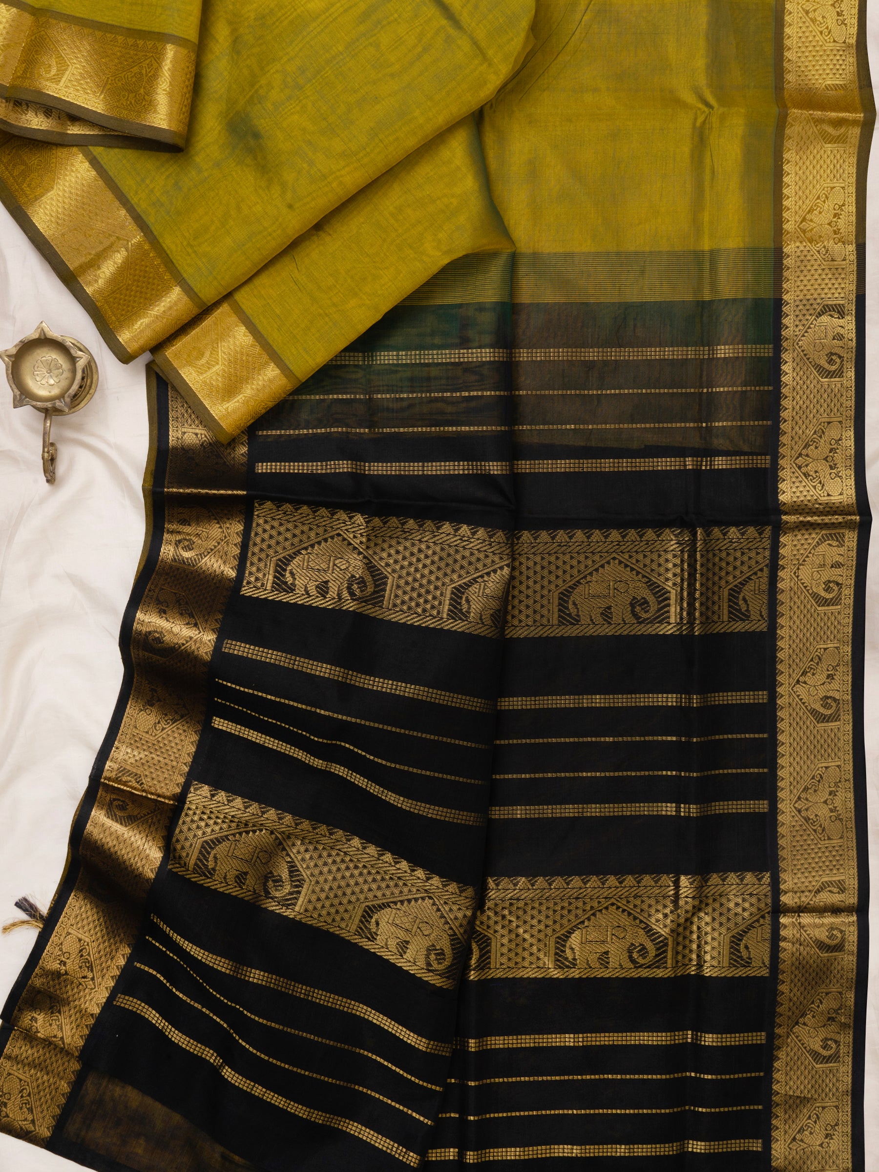 Olive green and black / Silk Cotton Saree CLSA6045