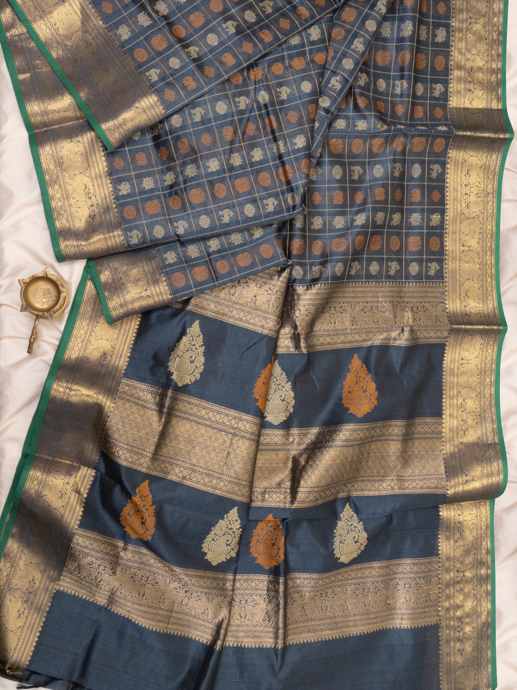 Grey multi butta / Silk Cotton Saree CLSA5237