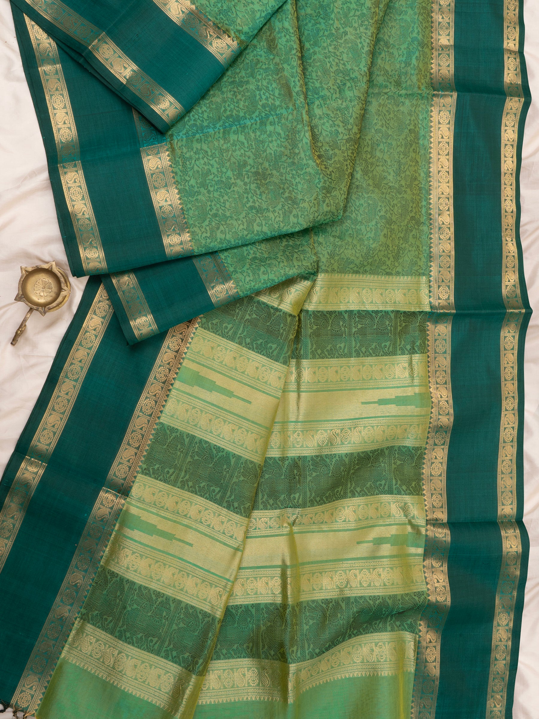 Green vanasingaram rettapet border/ Silk Cotton Saree CLSA6655